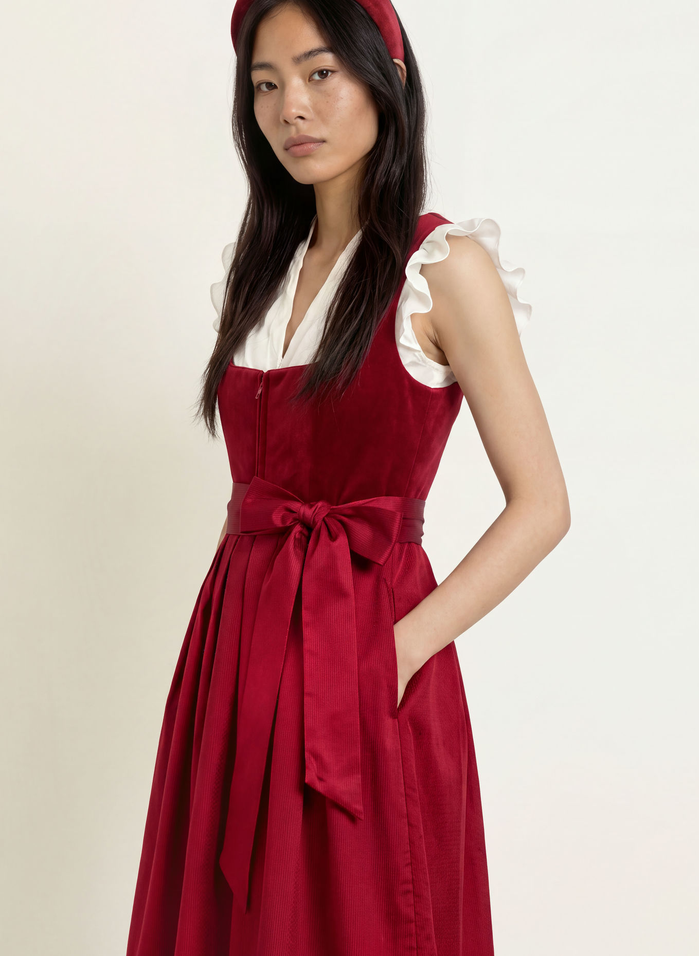 KRÜGER Dirndl: ROT / GRAU
