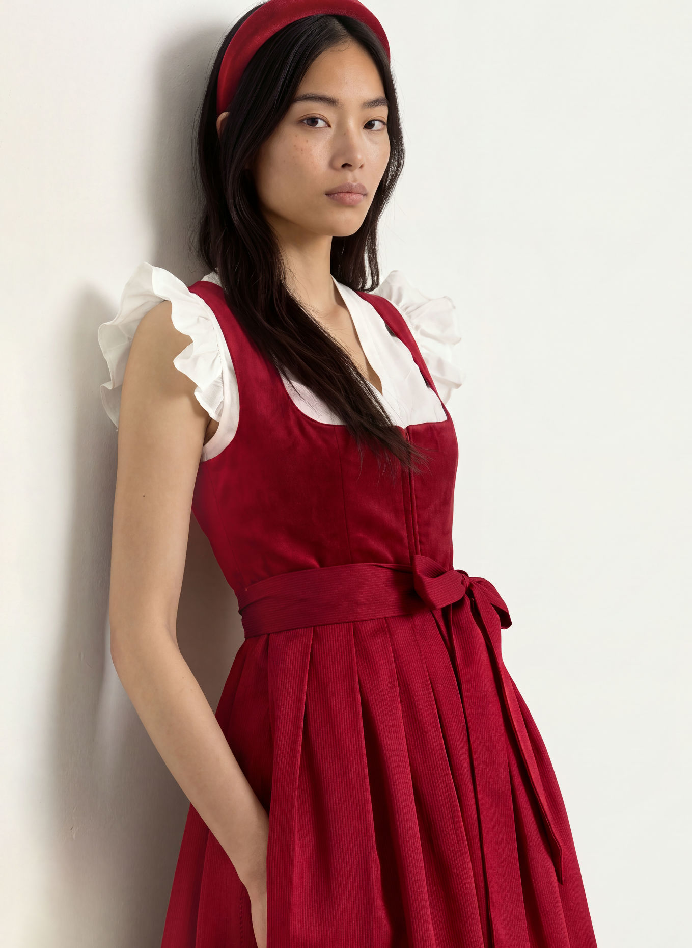 KRÜGER Dirndl: ROT / GRAU