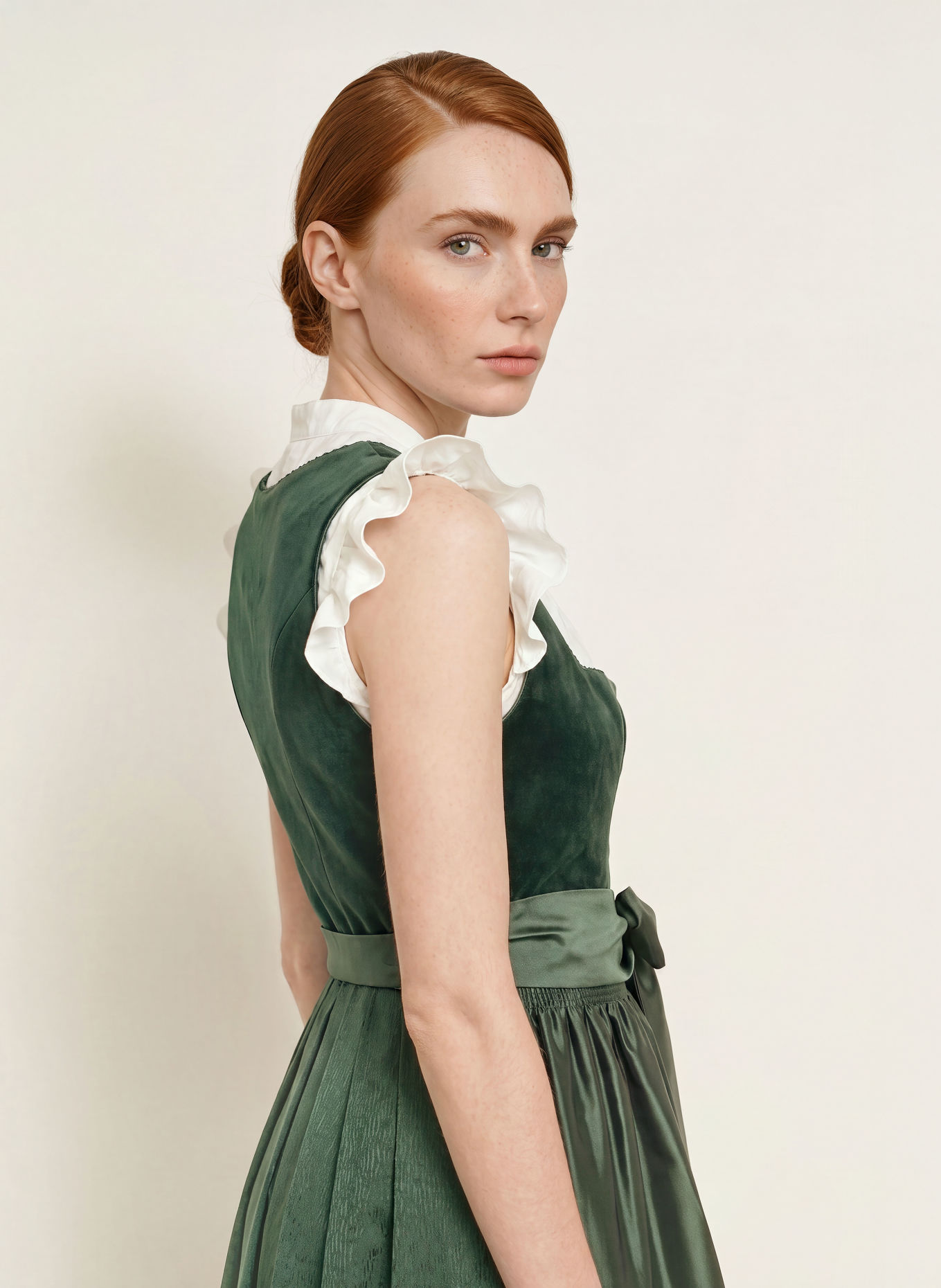 KRÜGER VELORAE Dirndl: DARK GREEN