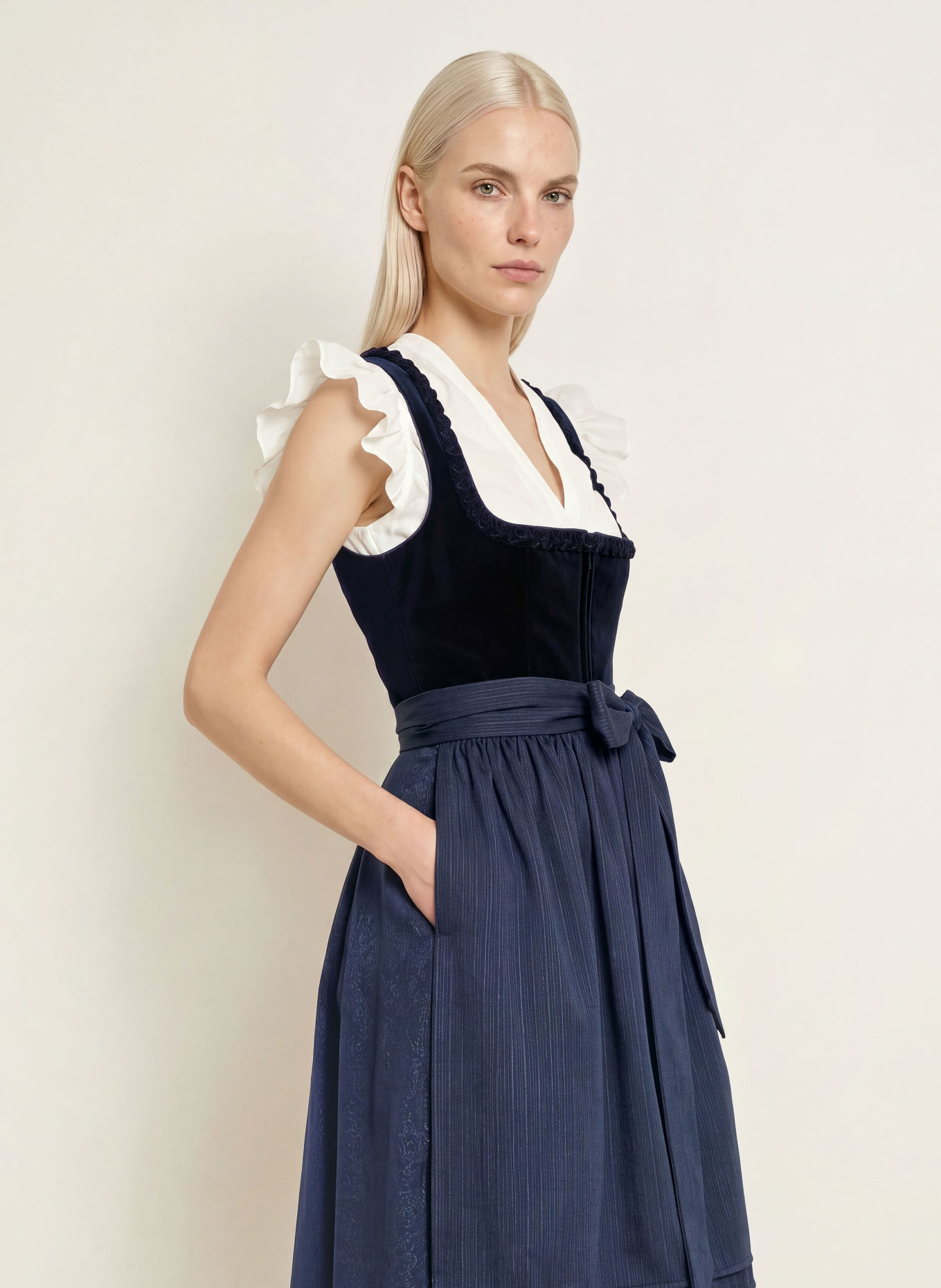 KRÜGER Dirndl: DUNKELBLAU