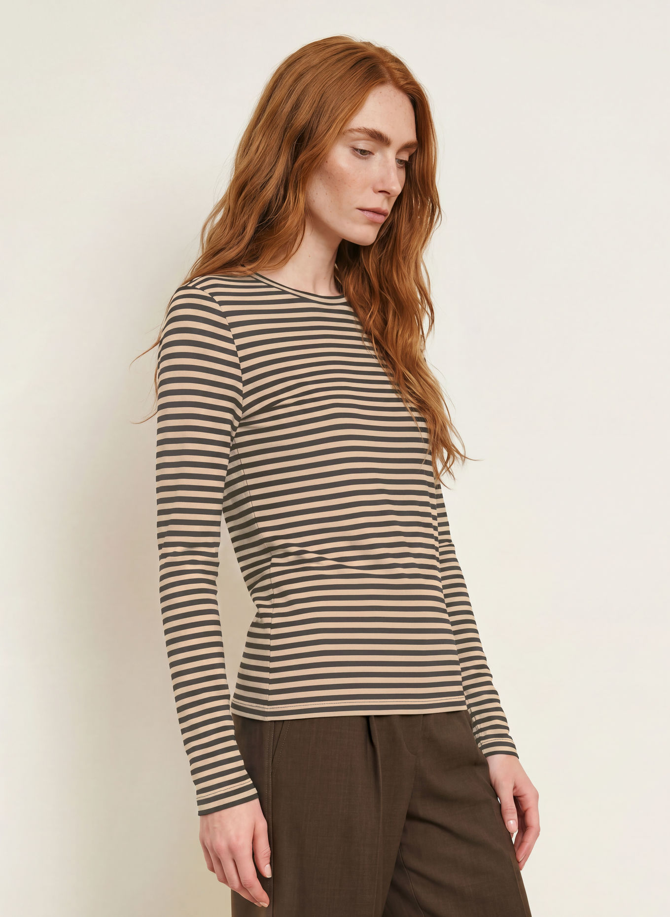Marc O'Polo Langærmet T-shirt: BEIGE / SORT