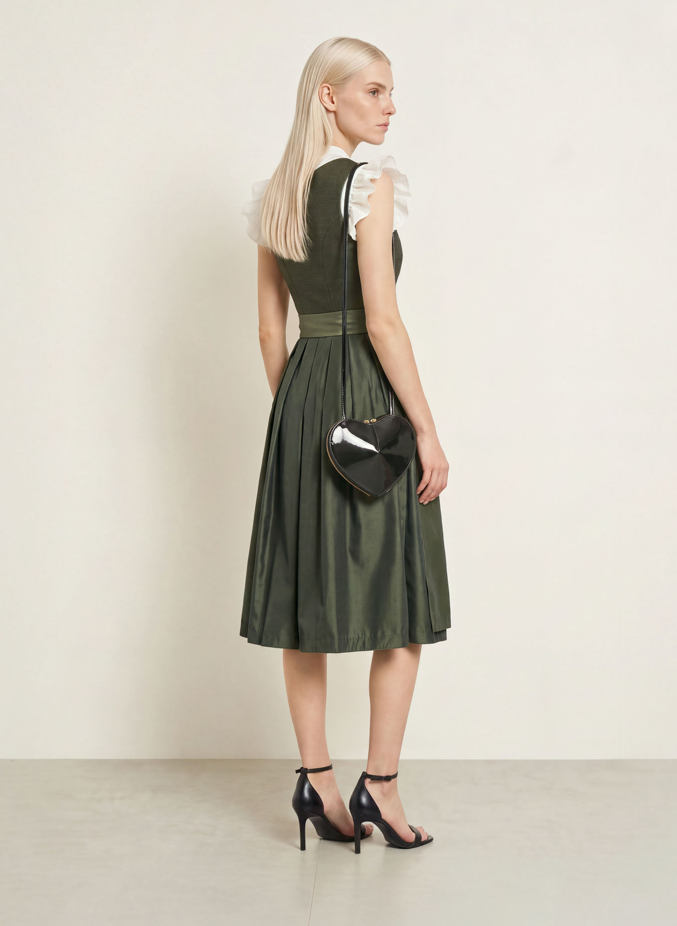 AlpenHERZ Dirndl ELLE mit Glitzergarn: OLIV
