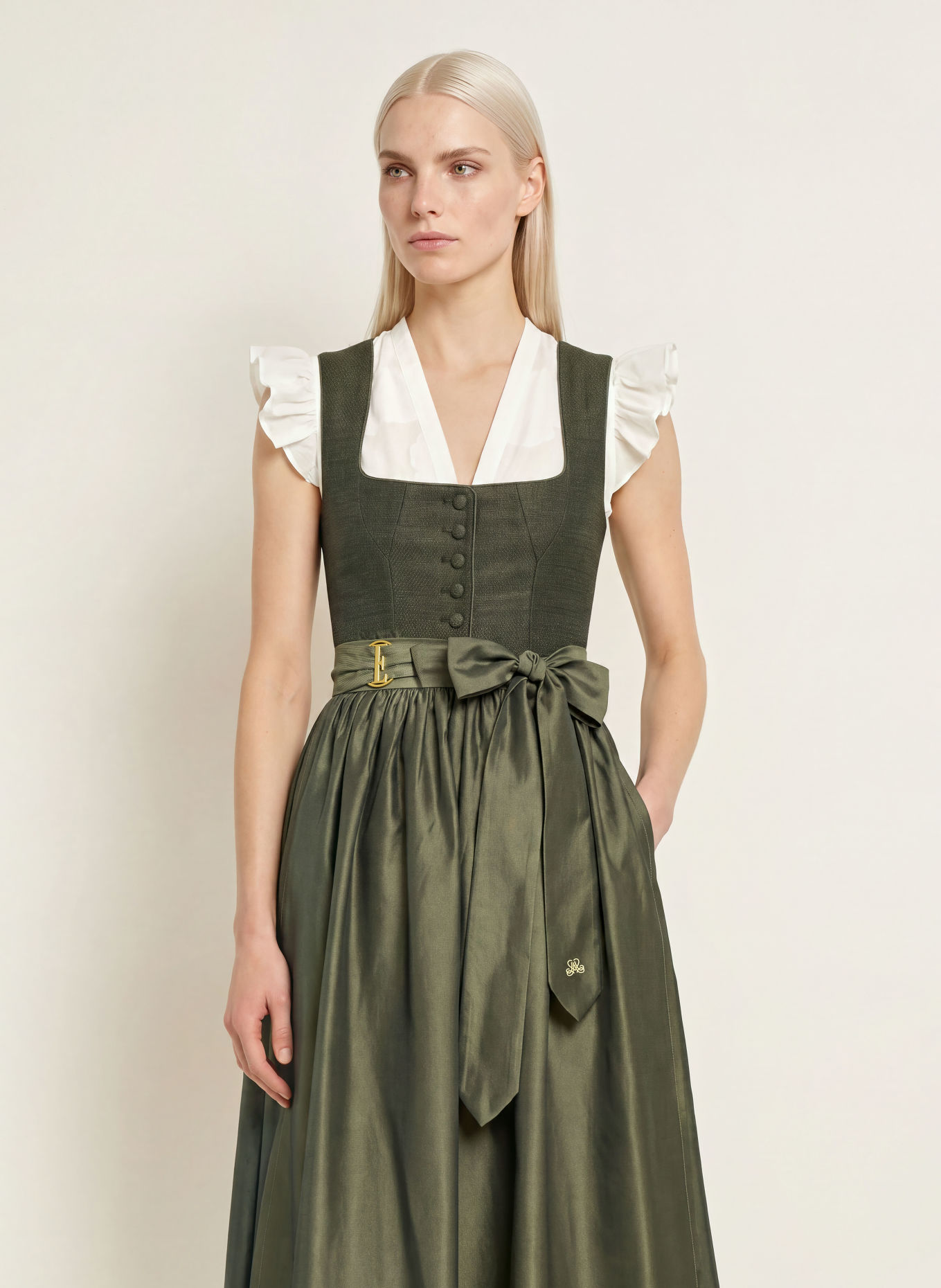 AlpenHERZ Dirndl ELLE mit Glitzergarn: OLIV