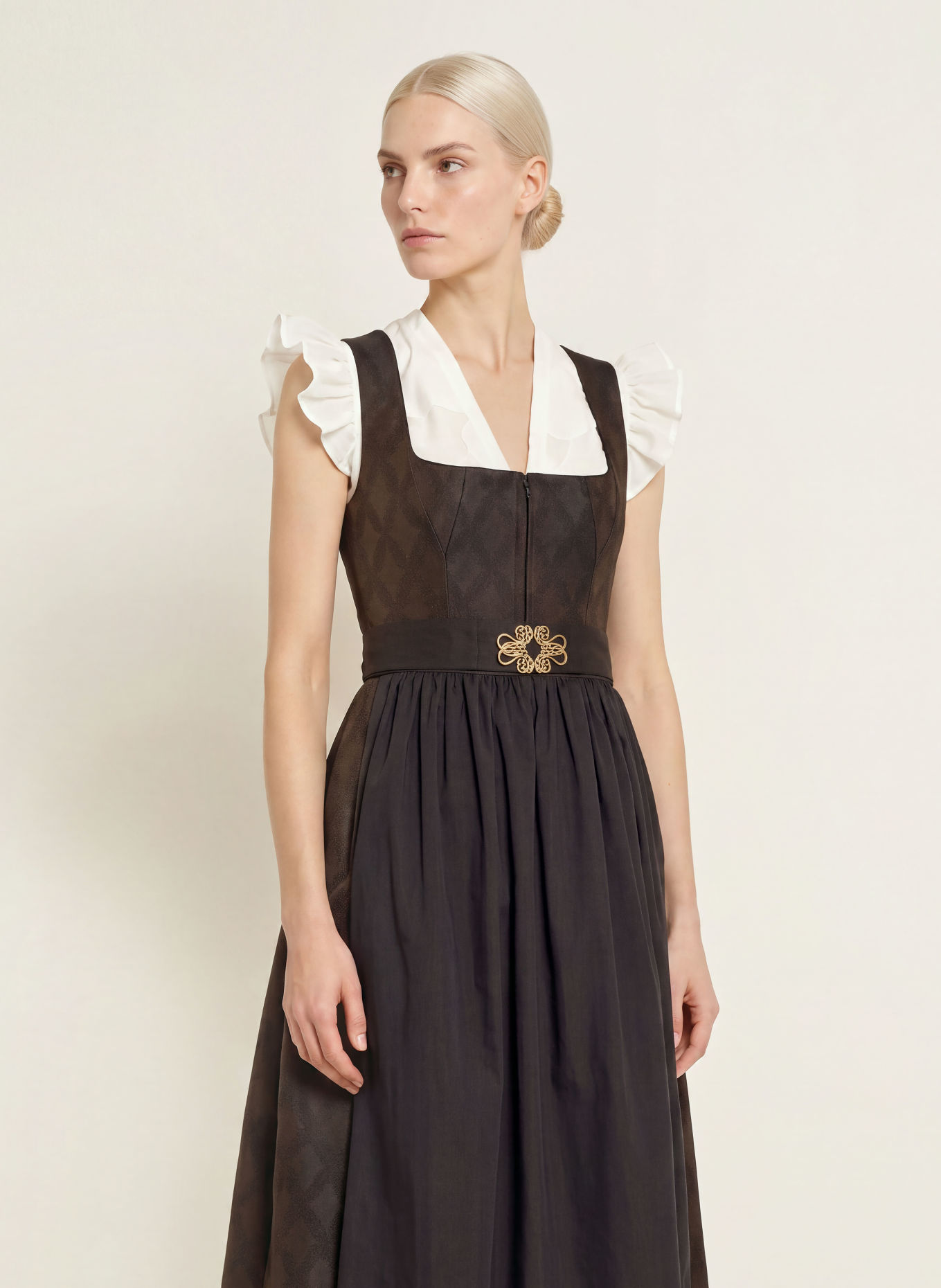 AlpenHERZ Dirndl MARGIE: DUNKELBRAUN