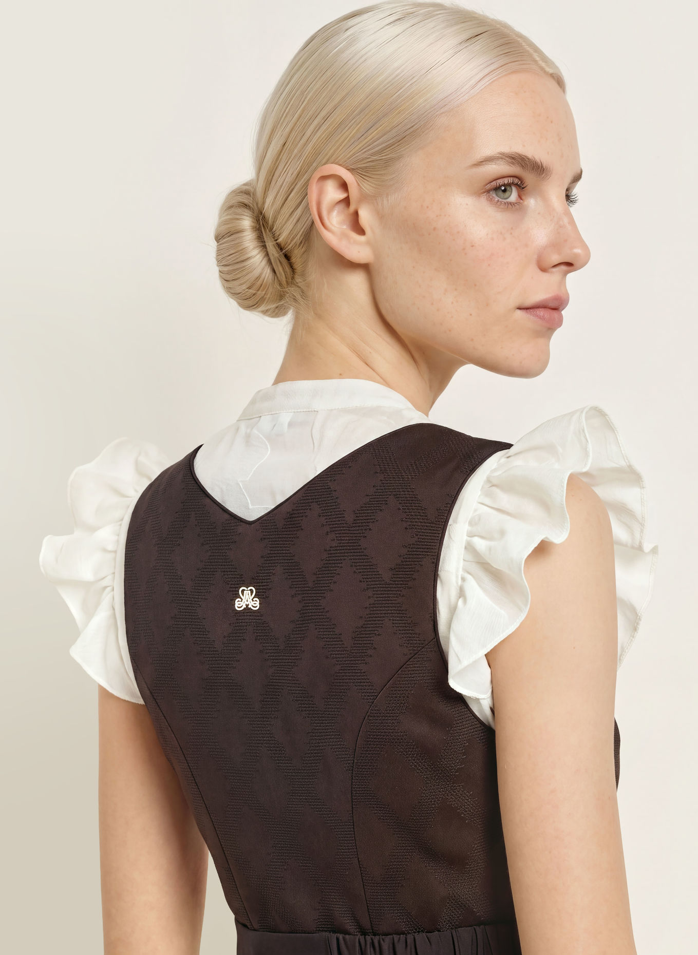 AlpenHERZ Dirndl MARGIE: DUNKELBRAUN