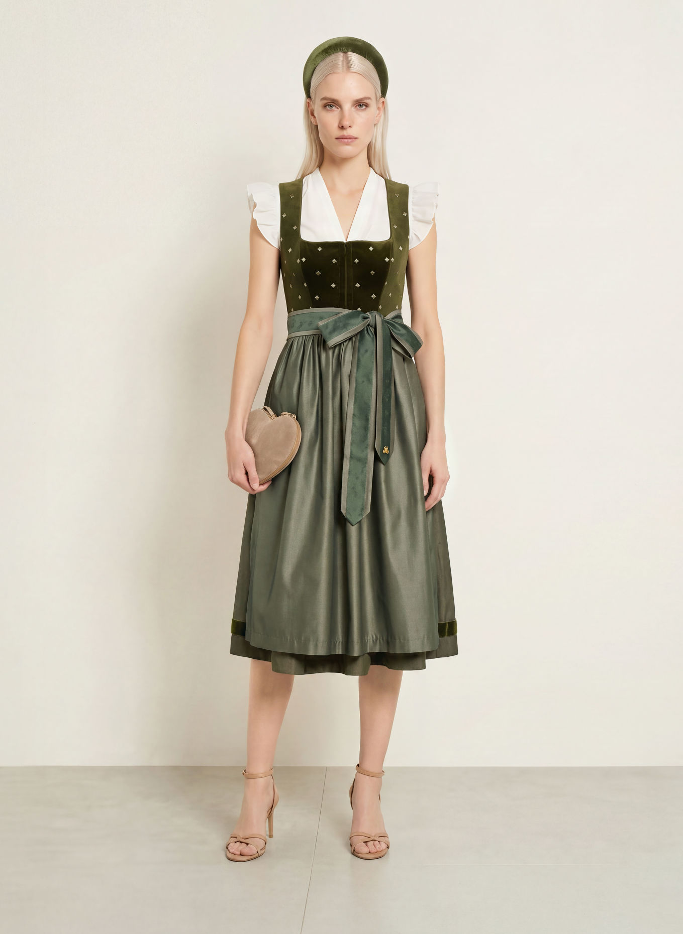 AlpenHERZ Dirndl: OLIV