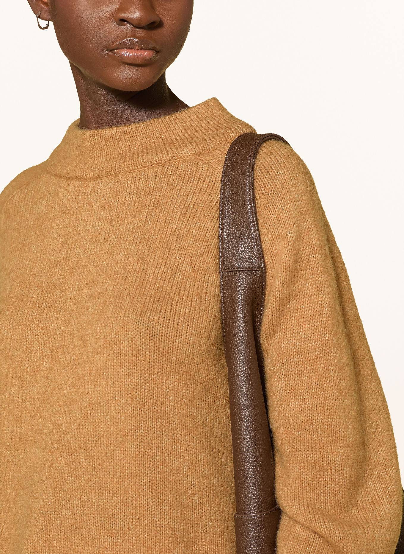 monari Pullover: CAMEL