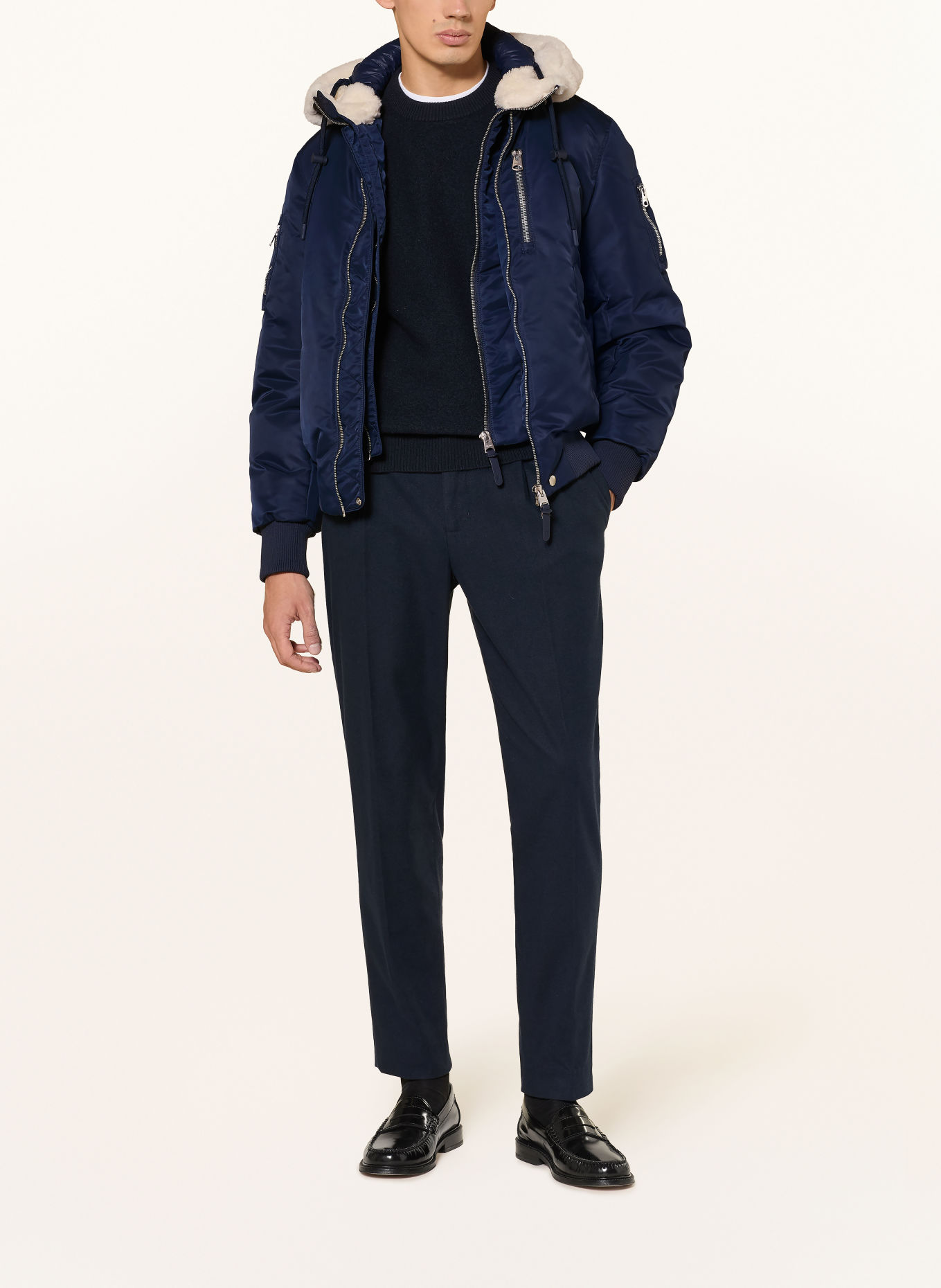 Mackage Blouson en duvet AUGUST-Z avec capuche amovible: BLEU FONCÉ / ÉCRU