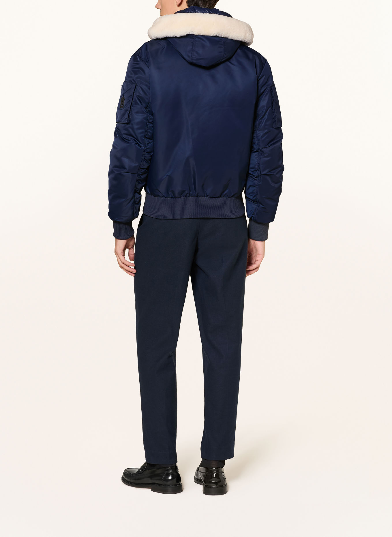 Mackage Blouson en duvet AUGUST-Z avec capuche amovible: BLEU FONCÉ / ÉCRU