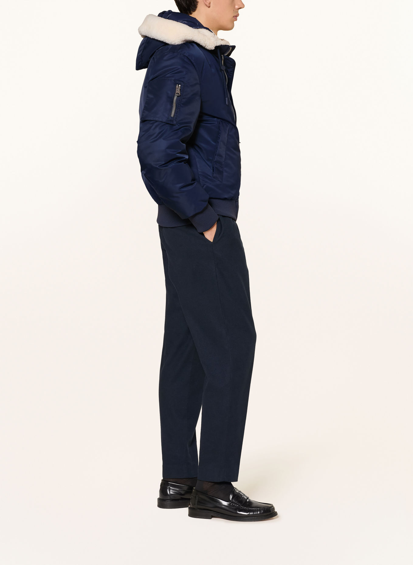 Mackage Blouson en duvet AUGUST-Z avec capuche amovible: BLEU FONCÉ / ÉCRU