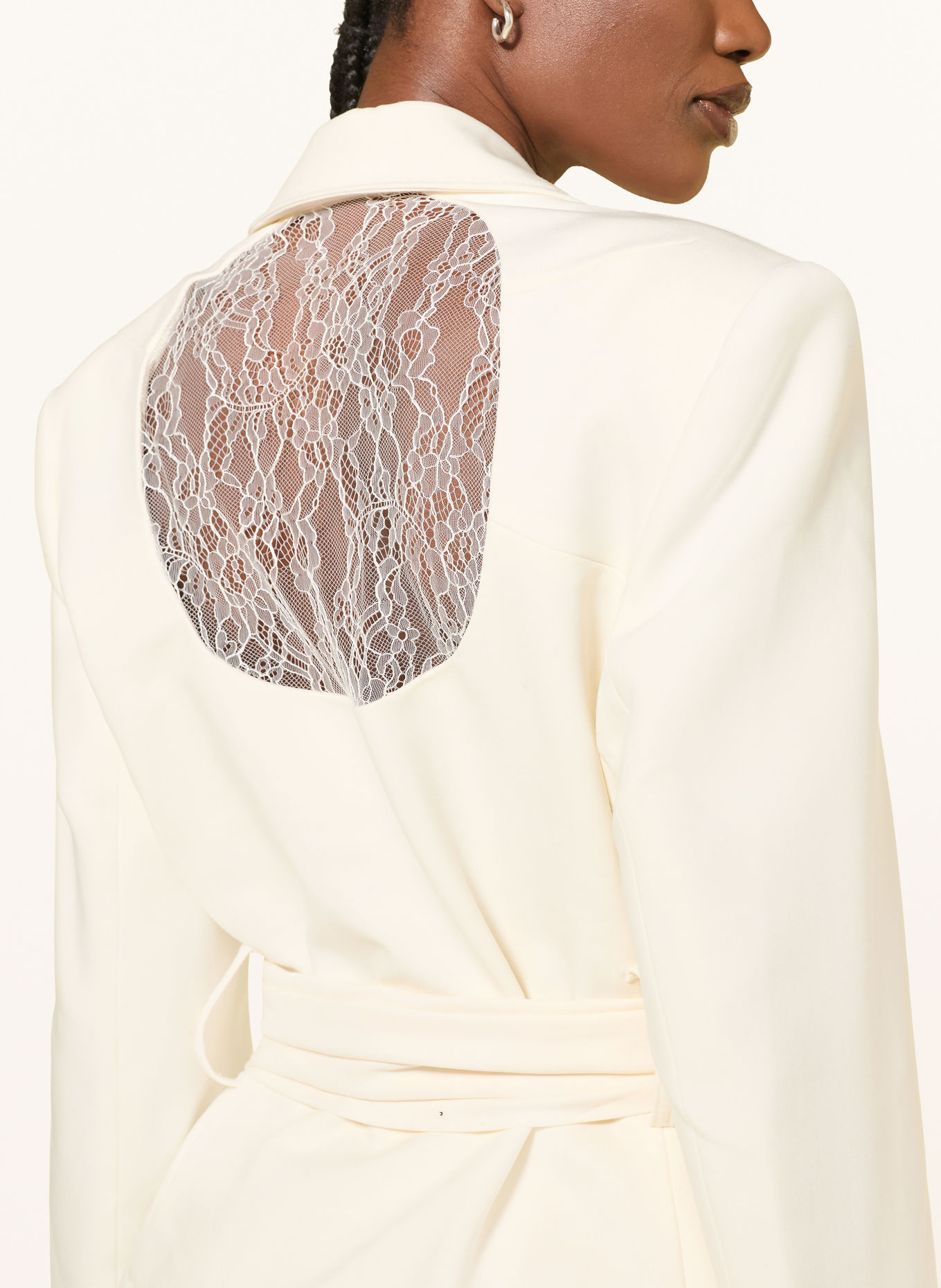 Aje. Longblazer SIMONE mit Spitze: CREME