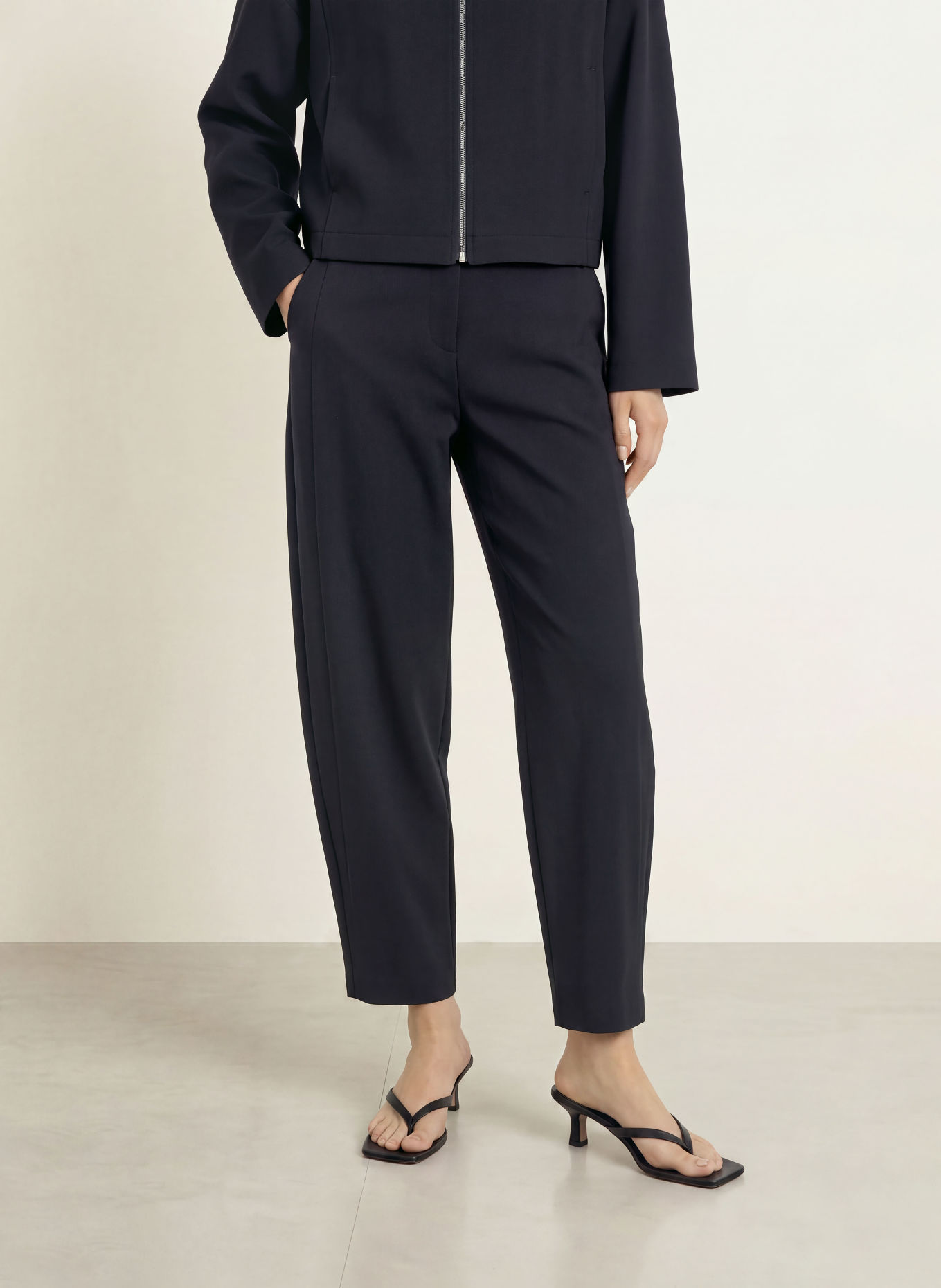 someday CATSBY 7/8-length trousers: DARK BLUE