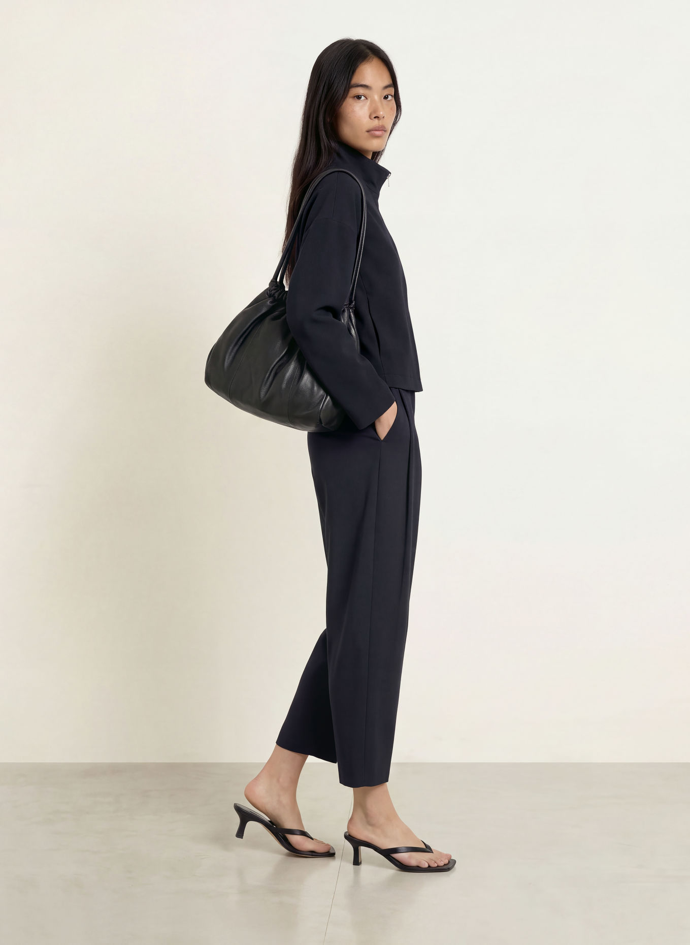 someday CATSBY 7/8-length trousers: DARK BLUE
