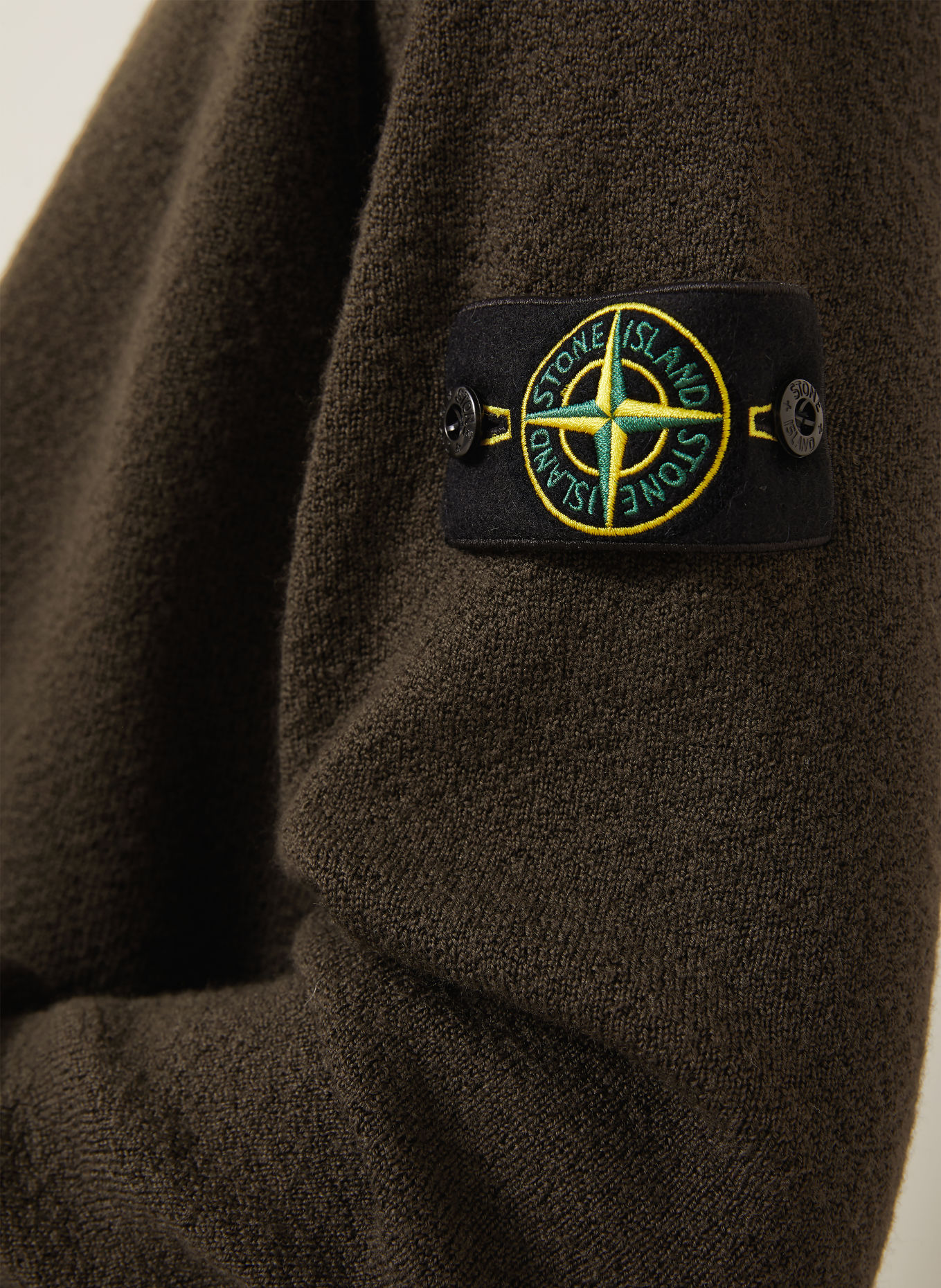 STONE ISLAND Pullover: DUNKELBRAUN / GELB / SCHWARZ