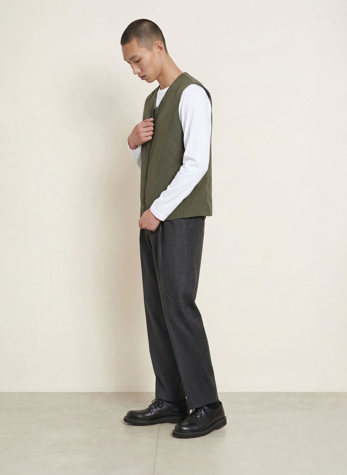 TIGER OF SWEDEN Bodywarmer MARVE: DONKERGROEN
