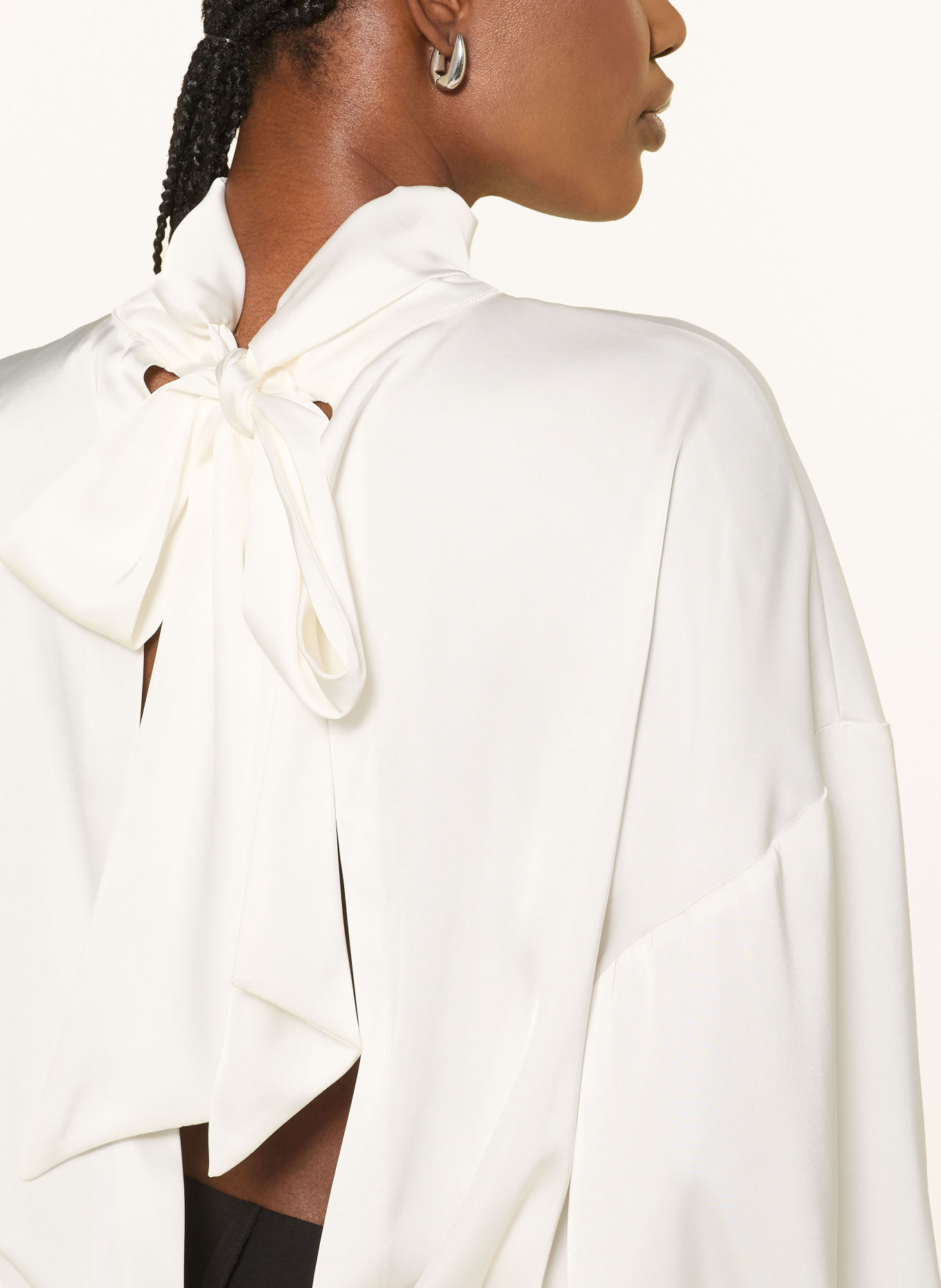 SOFIE SCHNOOR AMBERSW-blouseshirt van satijn met strik: WIT