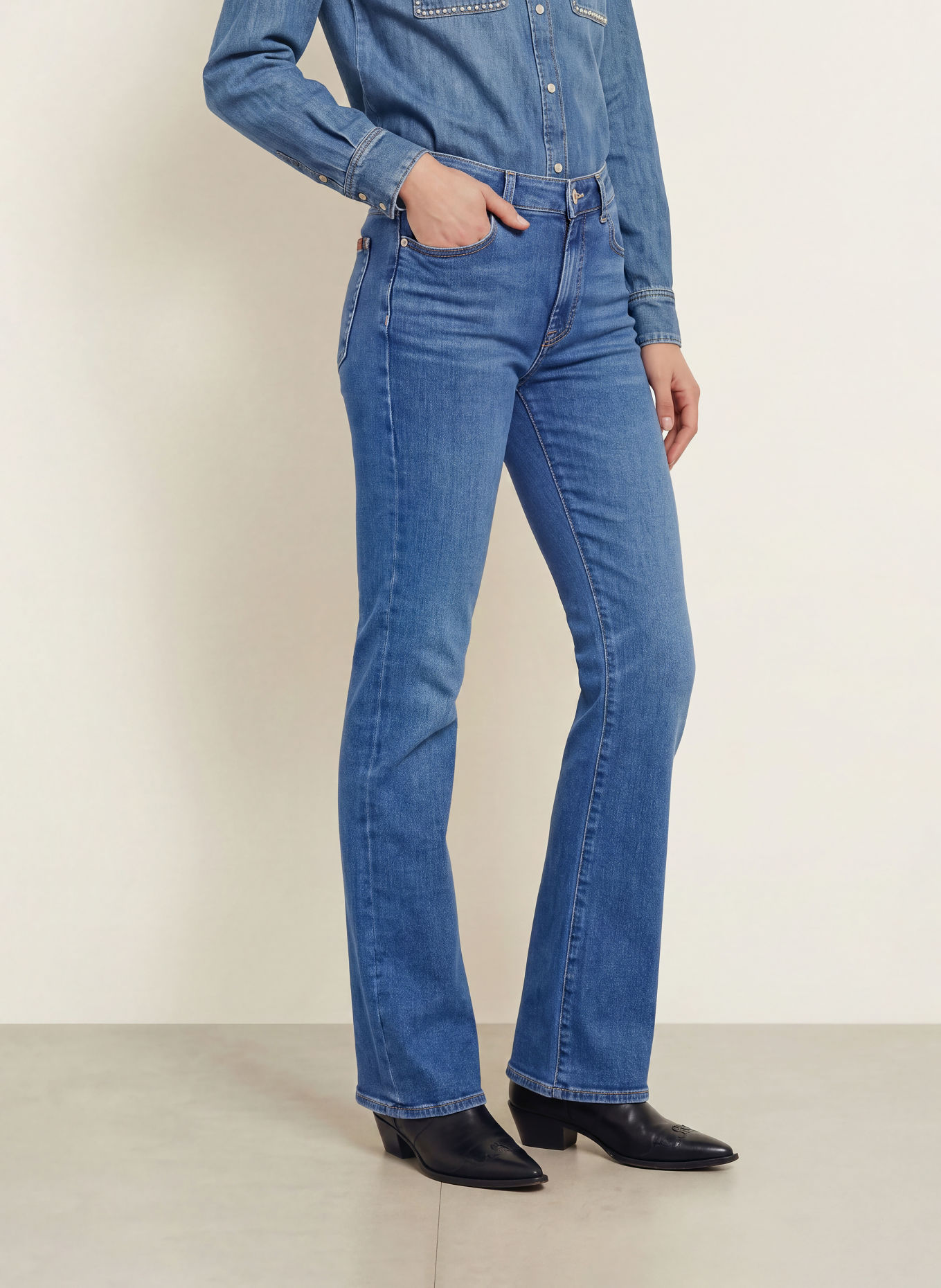 7 for all mankind Bootcut jeans THE LEGGY BOOTCUT: 3RY CLOUD