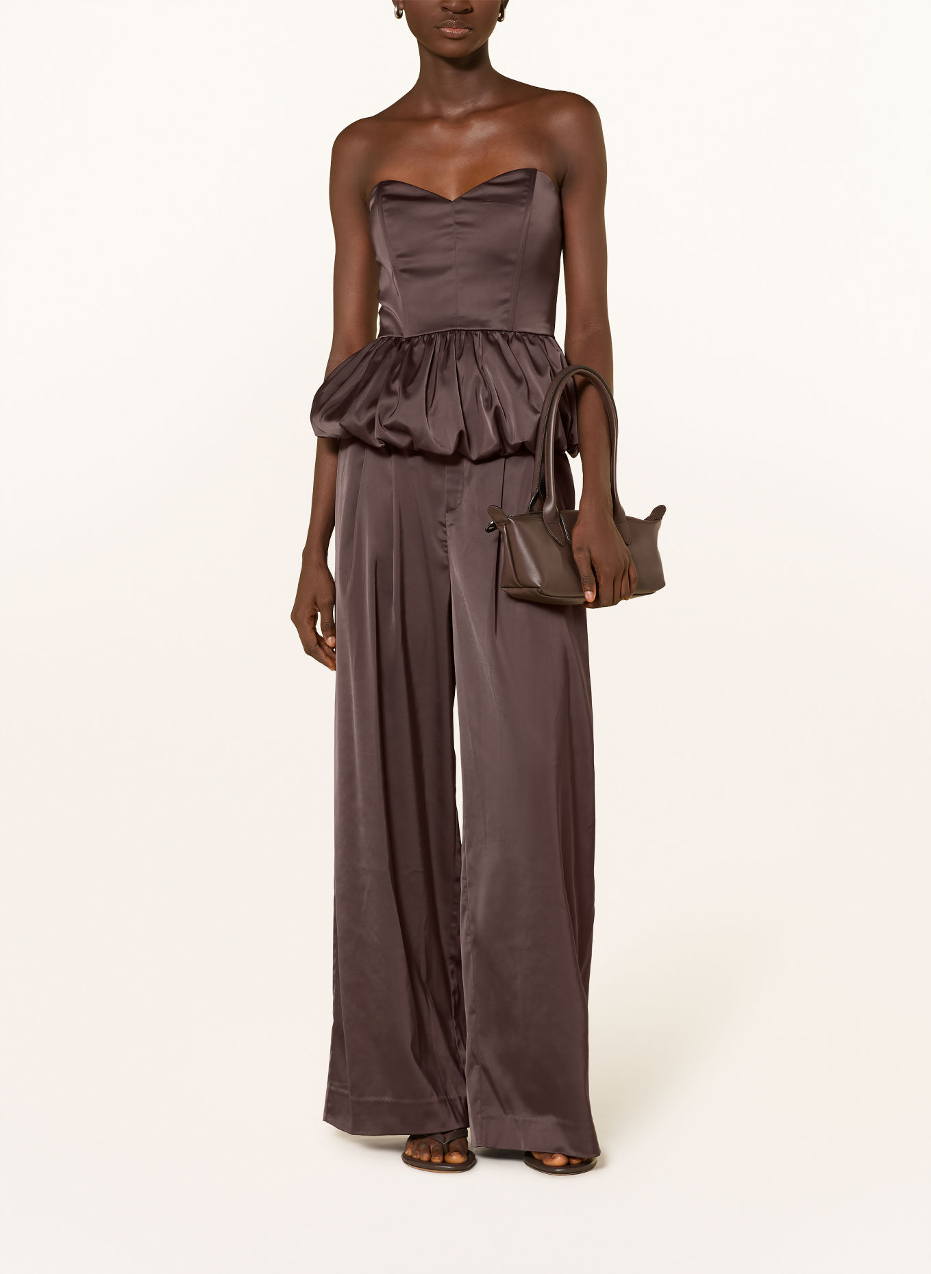 GESTUZ GZELVA Off-Shoulder Top in Satin: DARK BROWN