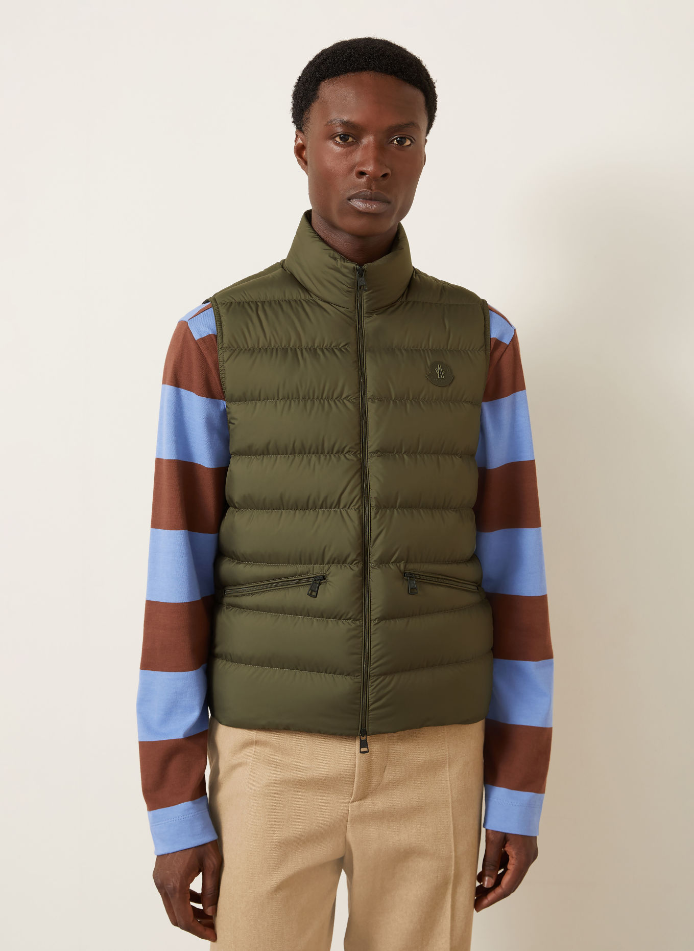 MONCLER Lehká péřová vesta TREOMPAN: KHAKI