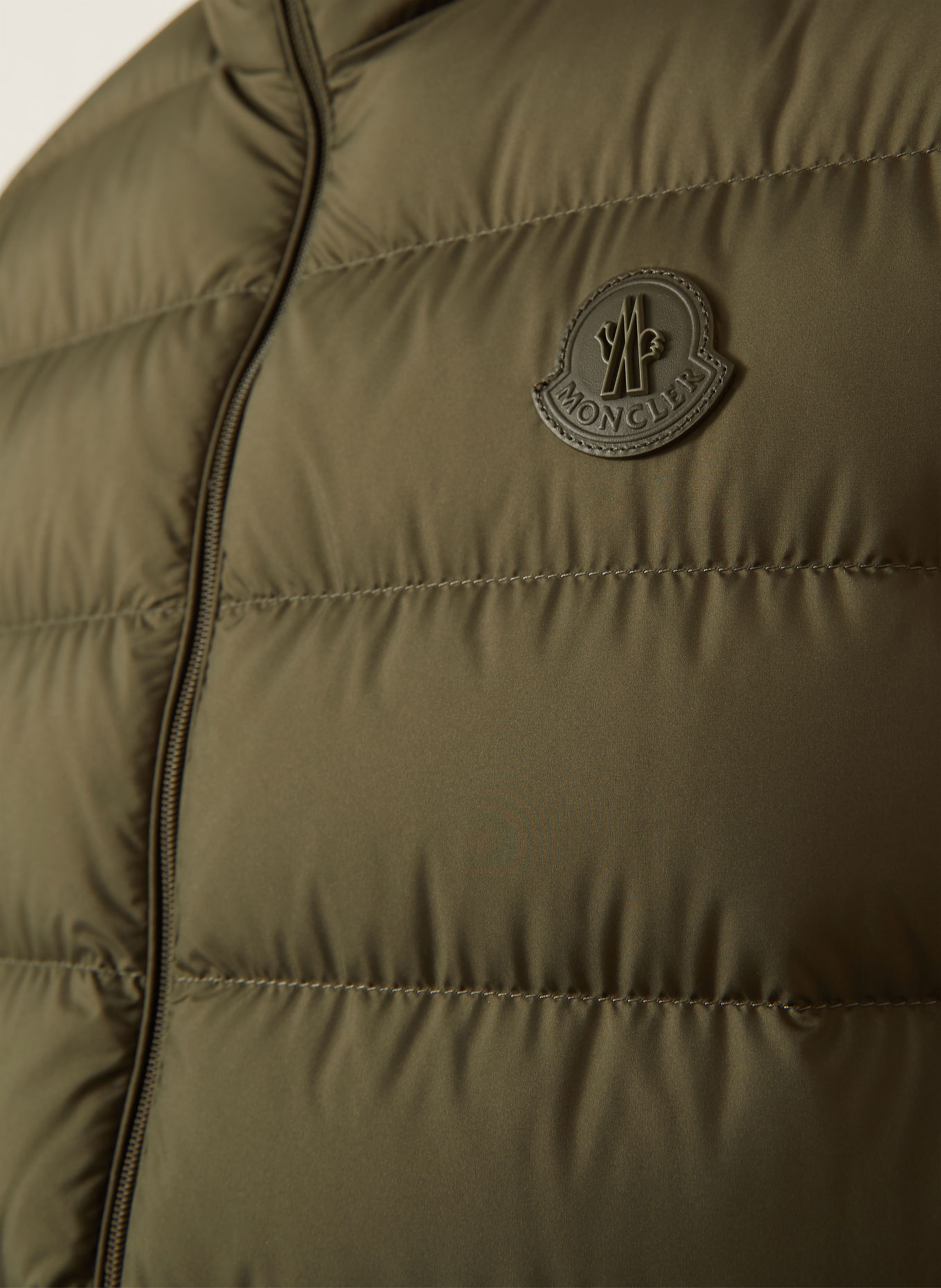 MONCLER Lehká péřová vesta TREOMPAN: KHAKI