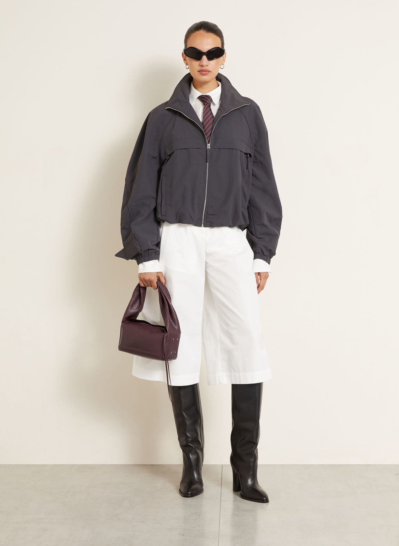 Maison Margiela Kabelka BOX BAG EAST WEST SMALL: TMAVĚ ČERVENÁ