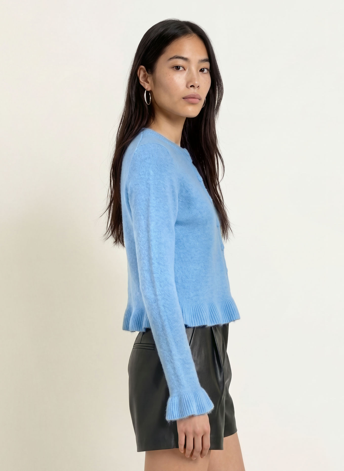 Rich & Royal Strickjacke mit Volants: HELLBLAU