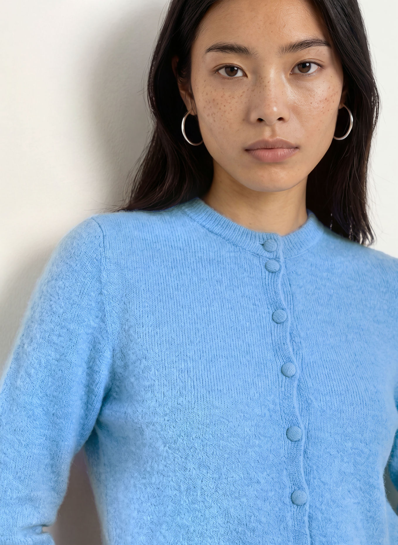Rich & Royal Strickjacke mit Volants: HELLBLAU
