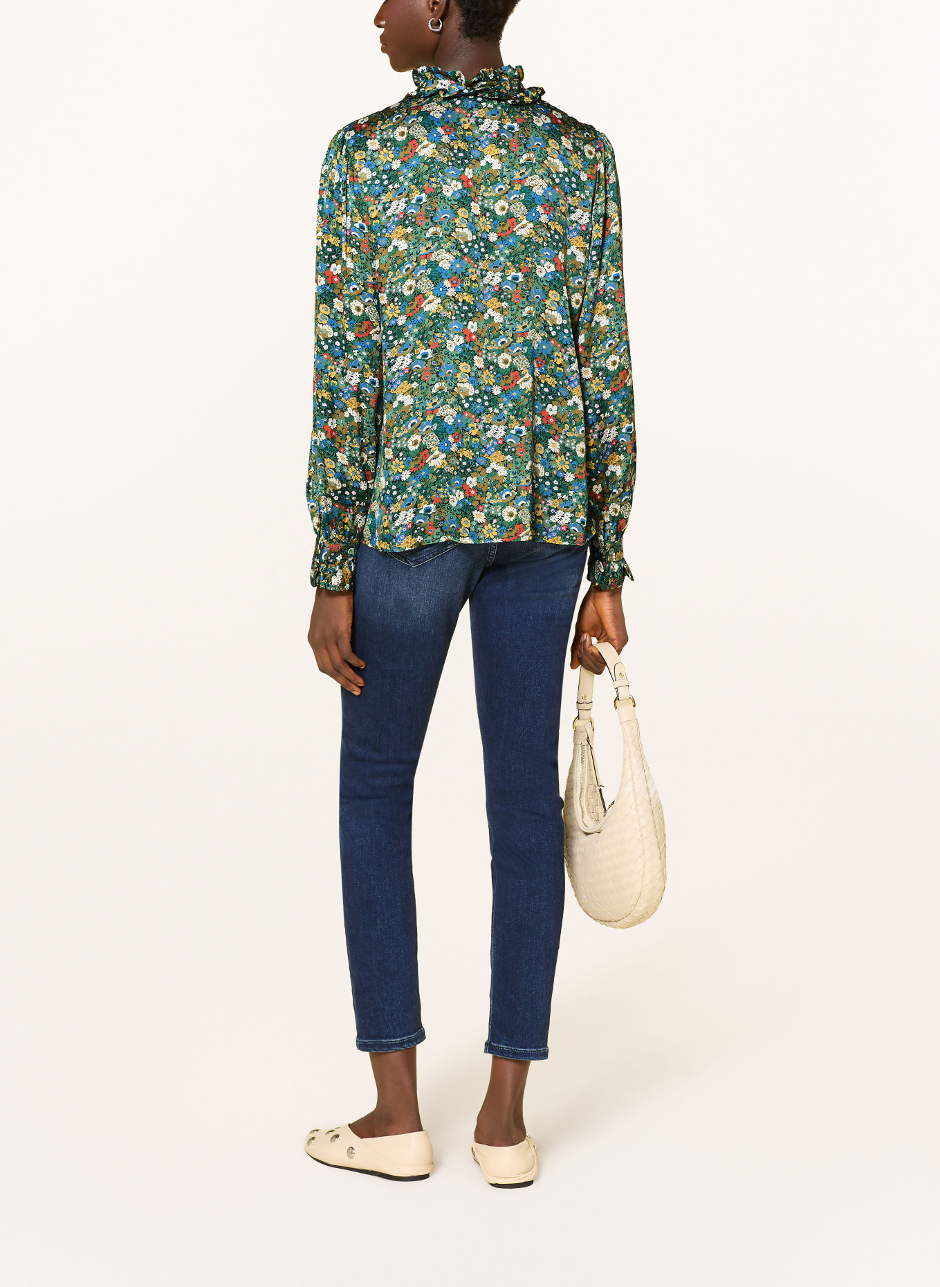 Rich & Royal Blouse with ruffles: GREEN / BLUE / WHITE