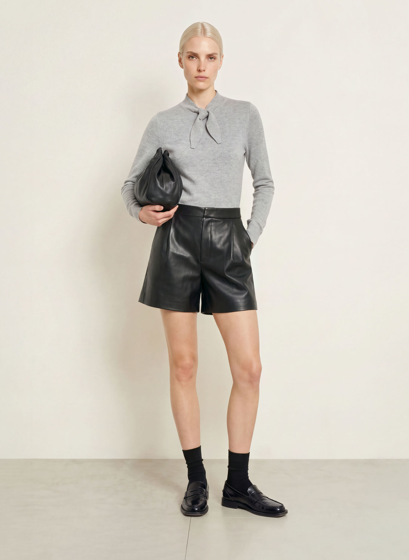 Rich & Royal Shorts i læderlook: SORT