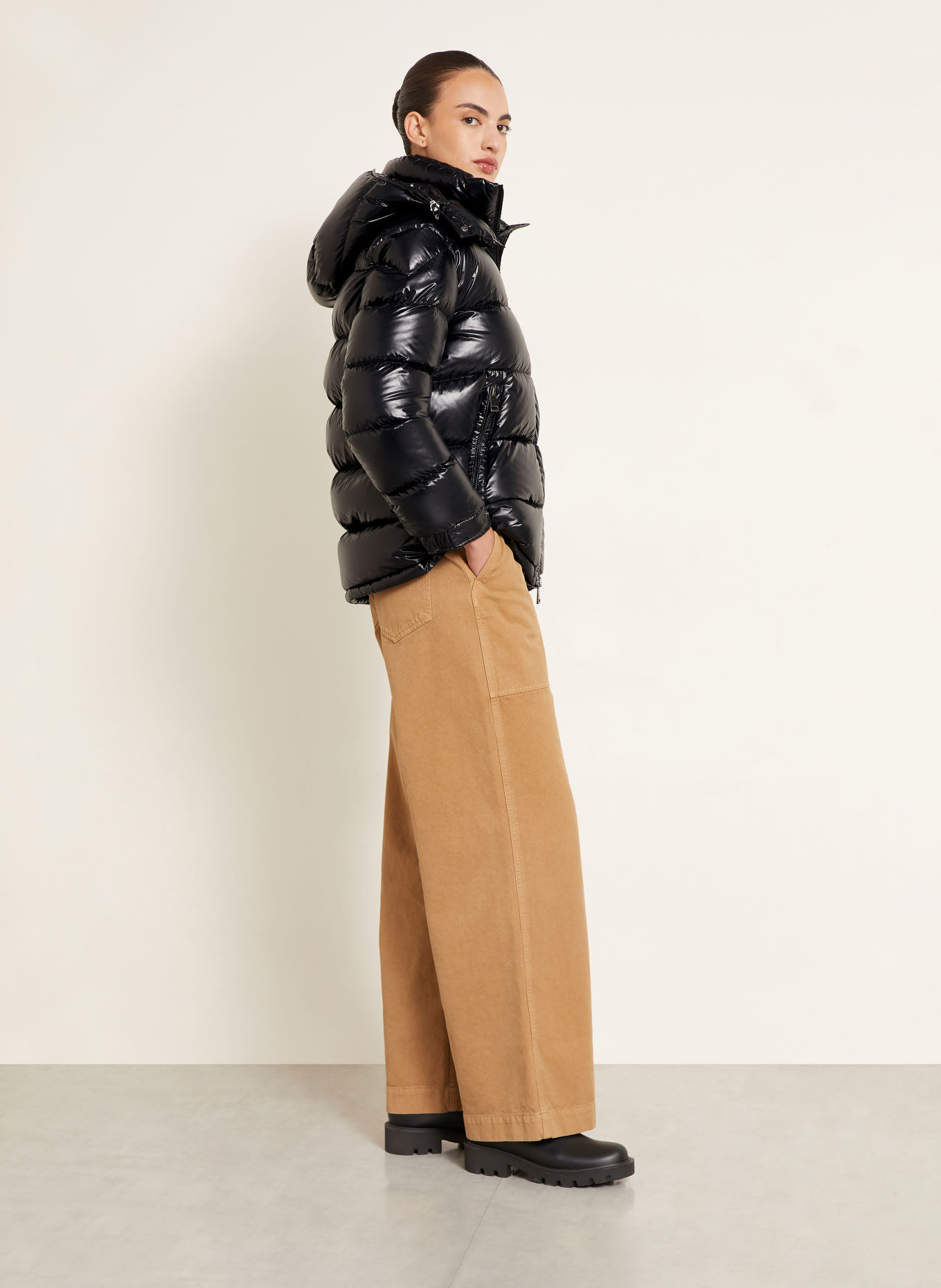 MONCLER Kurtka puchowa MAIRE z odpinanym kapturem: CZARNY