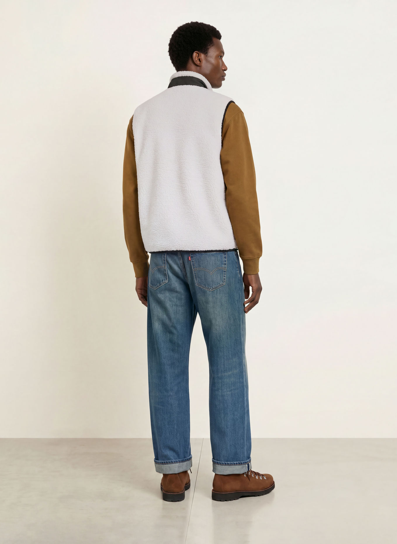 RefrigiWear Teddyfell-Weste YOSEMITE: WEISS / SCHWARZ