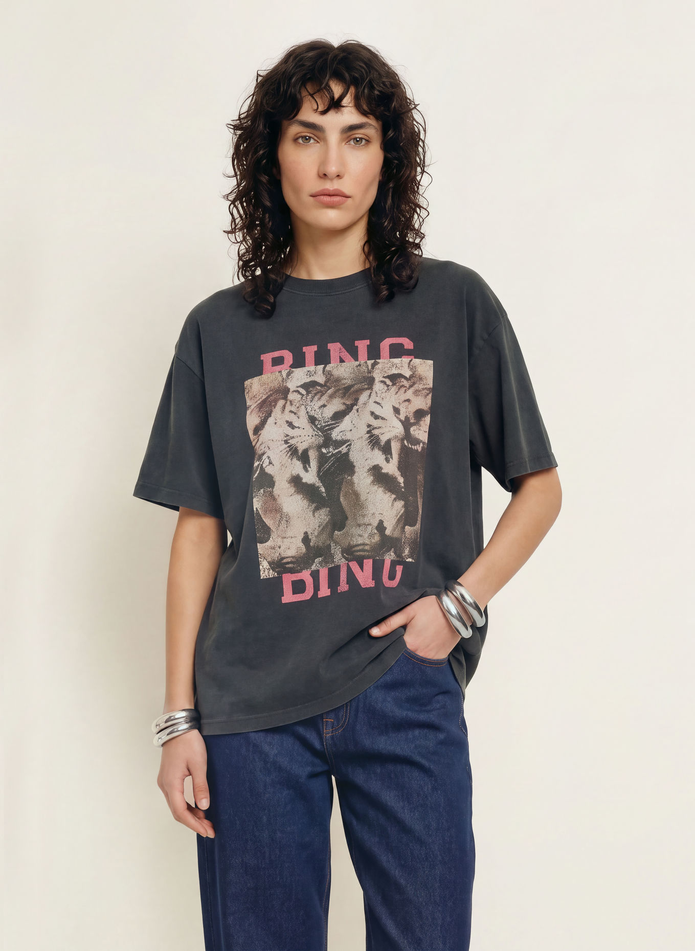 ANINE BING T-Shirt CADE: DUNKELGRAU / BRAUN / PINK