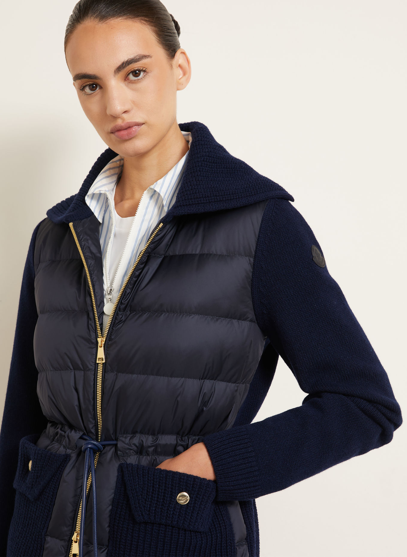 MONCLER Kurtka puchowa z mieszanki materiałów: GRANATOWY