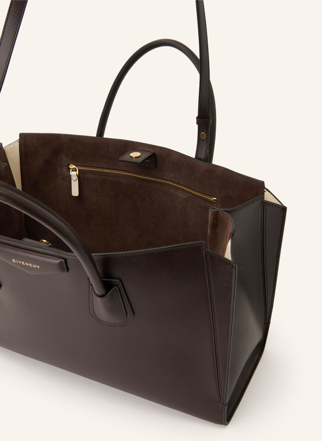 GIVENCHY Shoppers ANTIGONA MEDIUM: MARRON FONCÉ / GOUD
