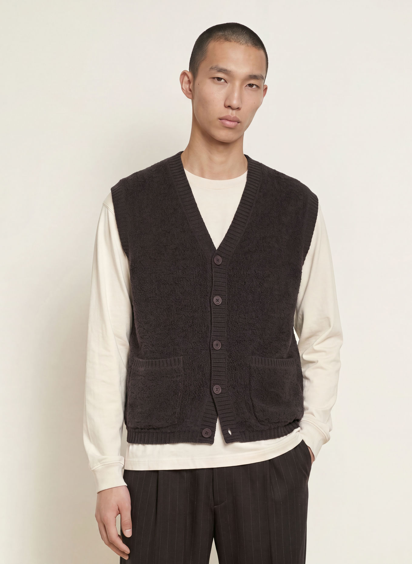 NN.07 Gilet en maille: MARRON FONCÉ