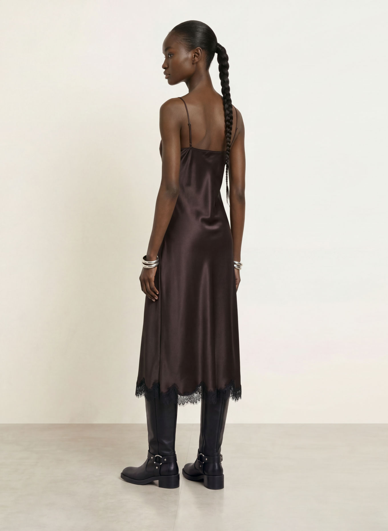 MRS & HUGS Satin dress with lace: DARK BROWN