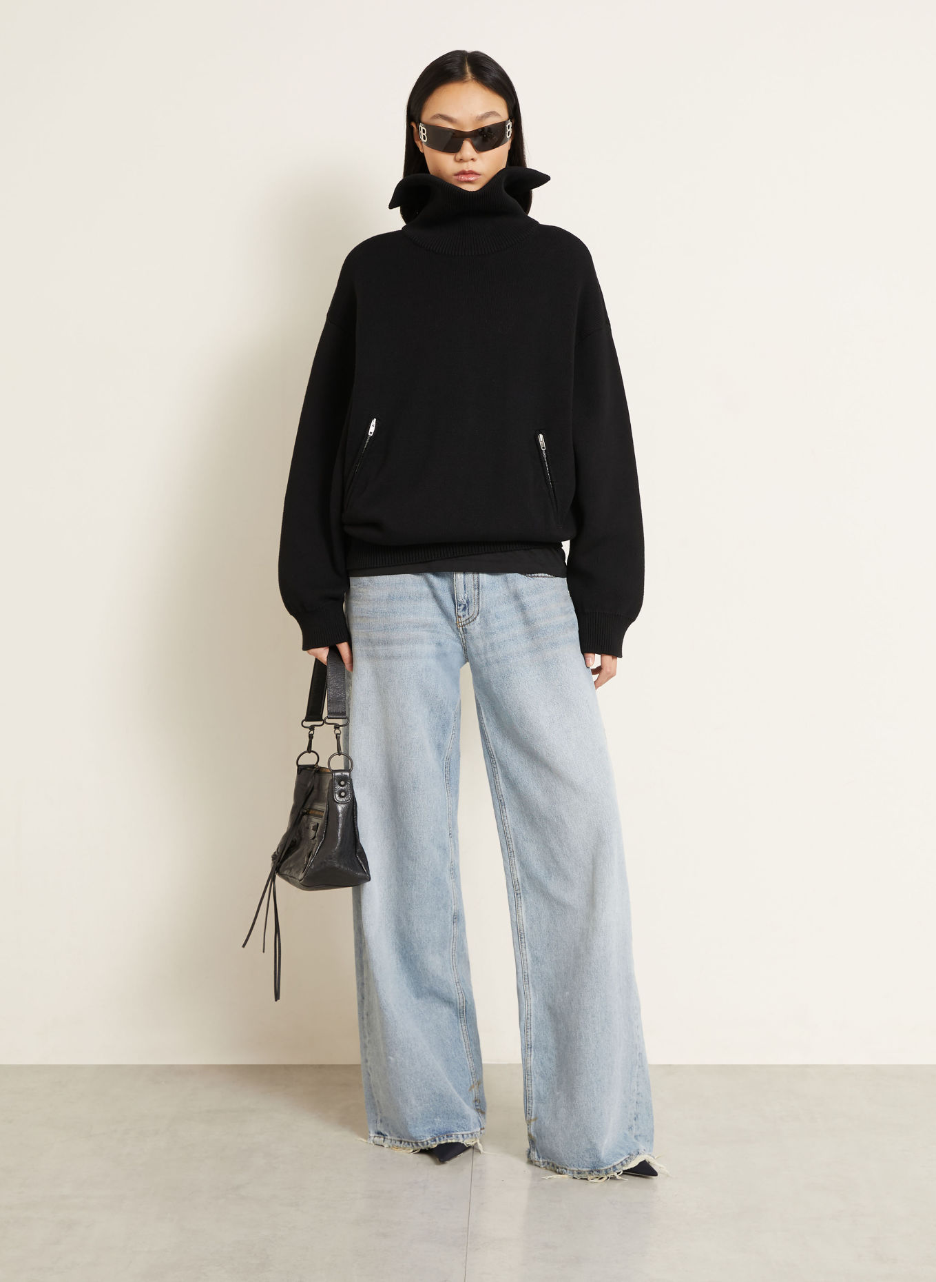 BALENCIAGA Pull col zippé BACK-TO-FRONT: NOIR