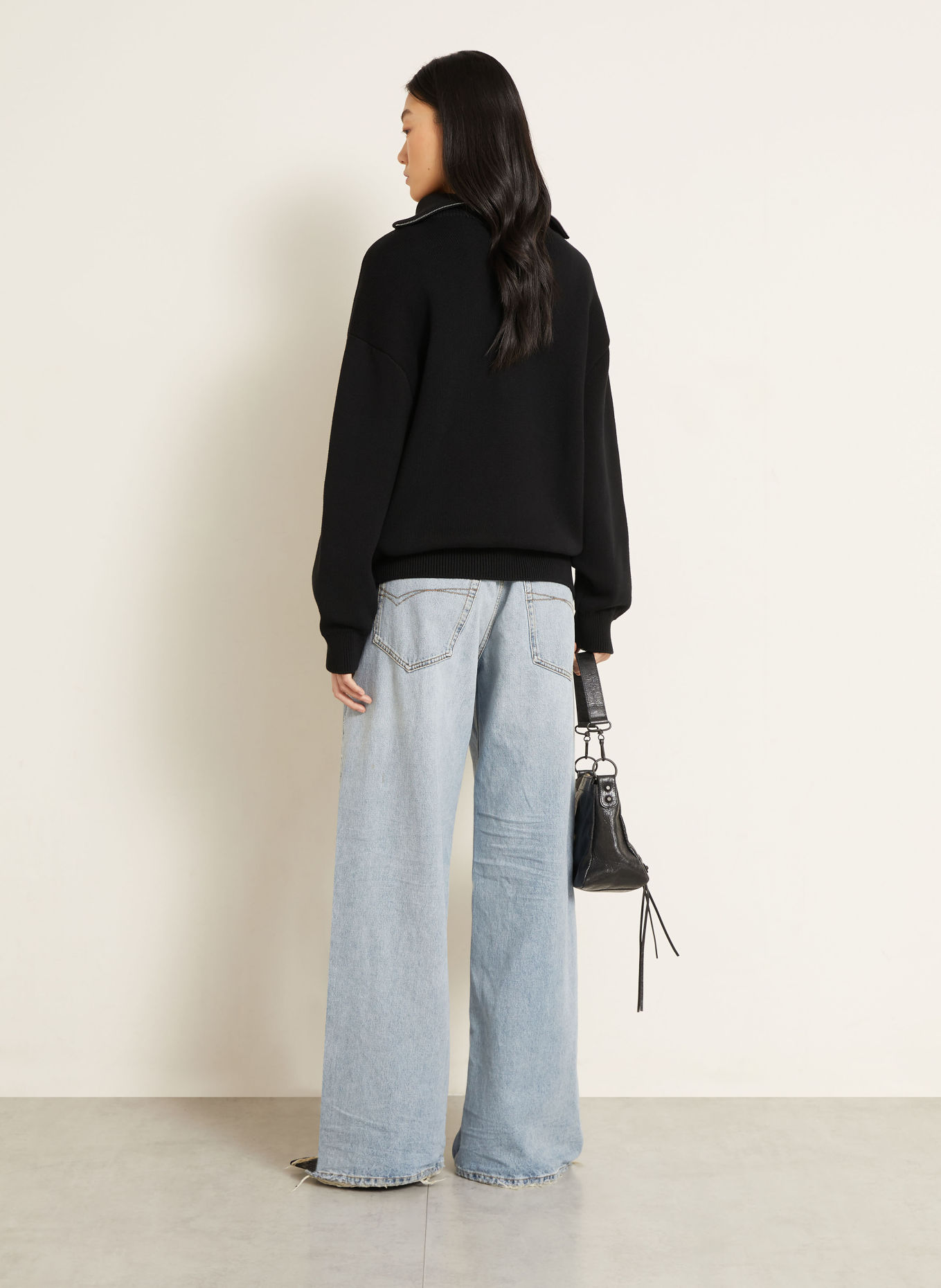 BALENCIAGA Pull col zippé BACK-TO-FRONT: NOIR
