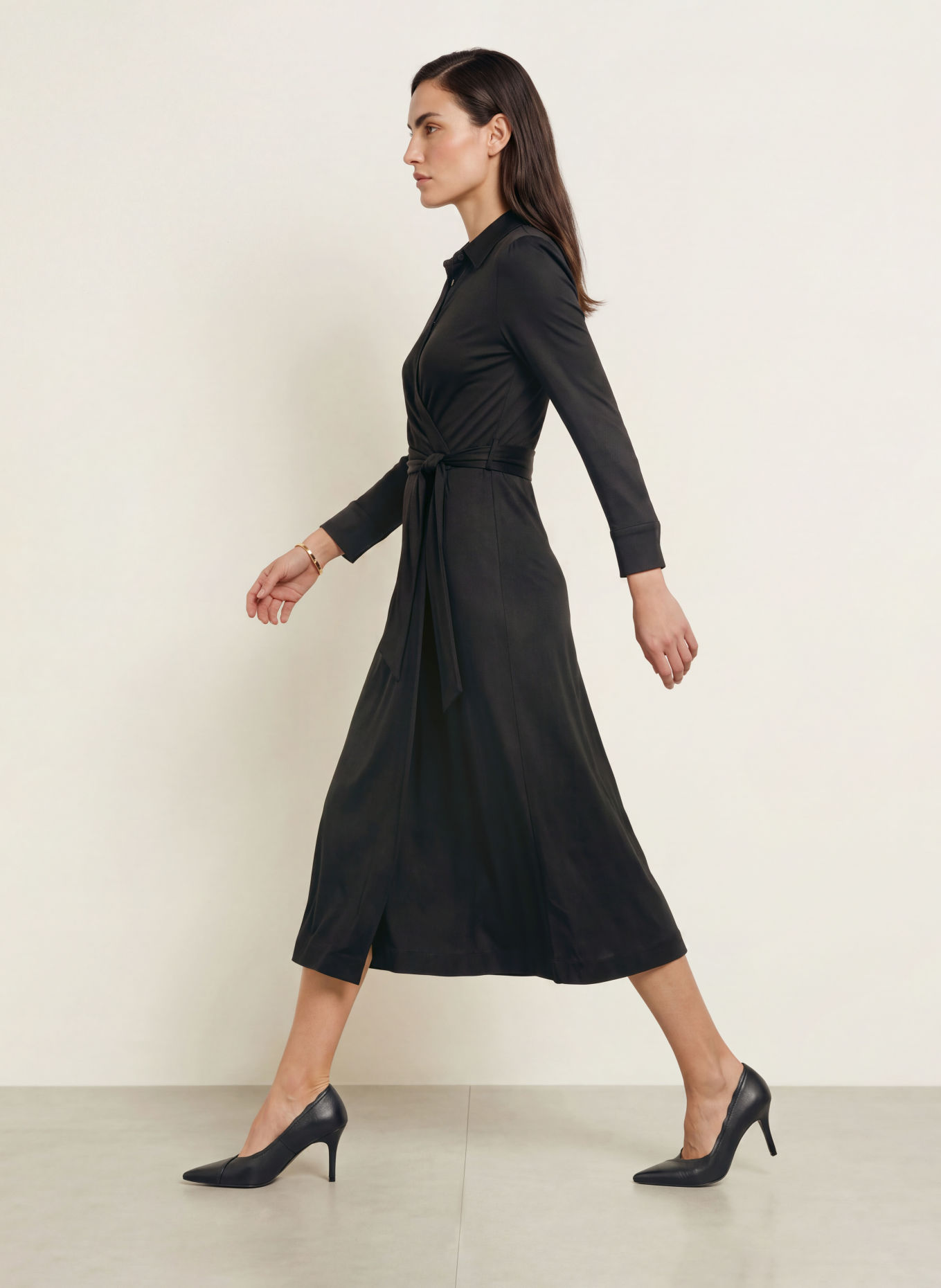 DIANE VON FURSTENBERG Hemdblusenkleid SANA in Wickeloptik: SCHWARZ