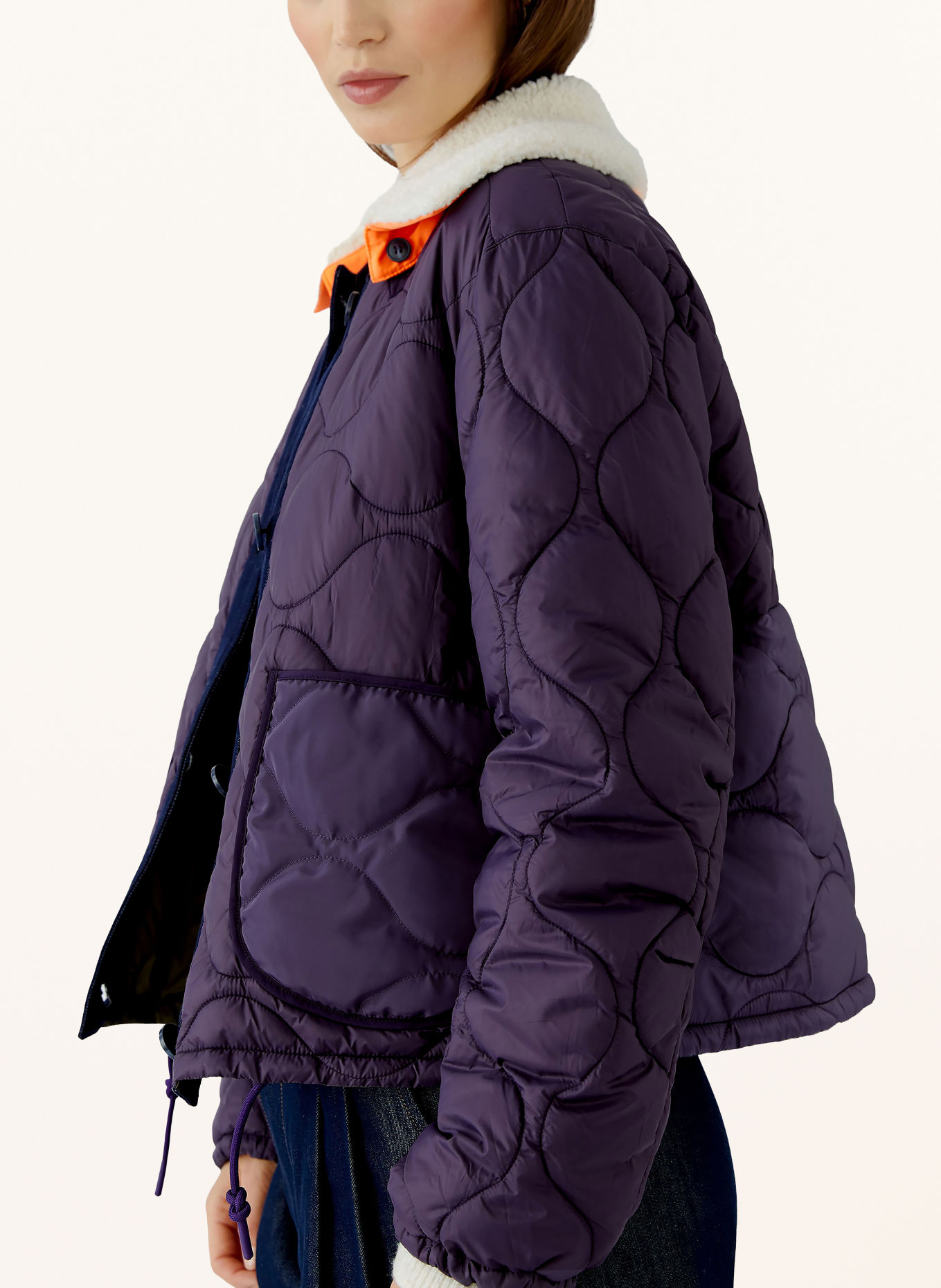 oui Steppjacke zum Wenden mit abnehmbarem Kunstfell: DUNKELBLAU / CREME / NEONORANGE