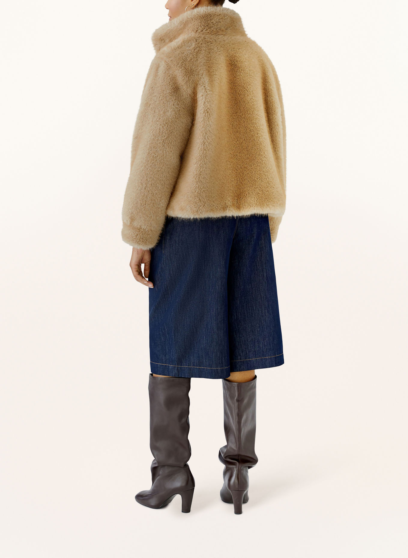 oui Jas van imitatiebont: BEIGE