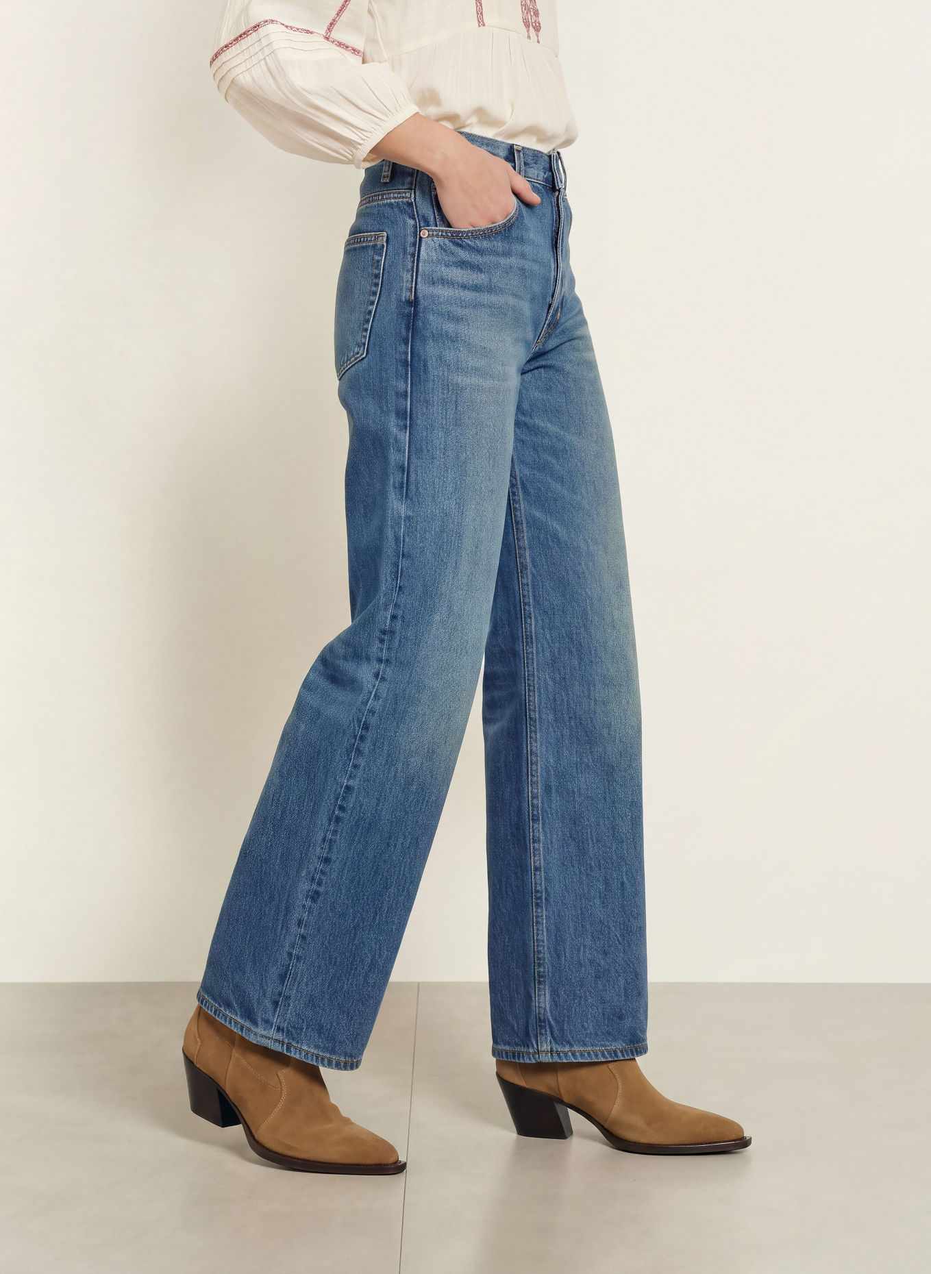 FRAME Wide Leg Jeans THE BOW CROP: SNDW SOUNDWAVE