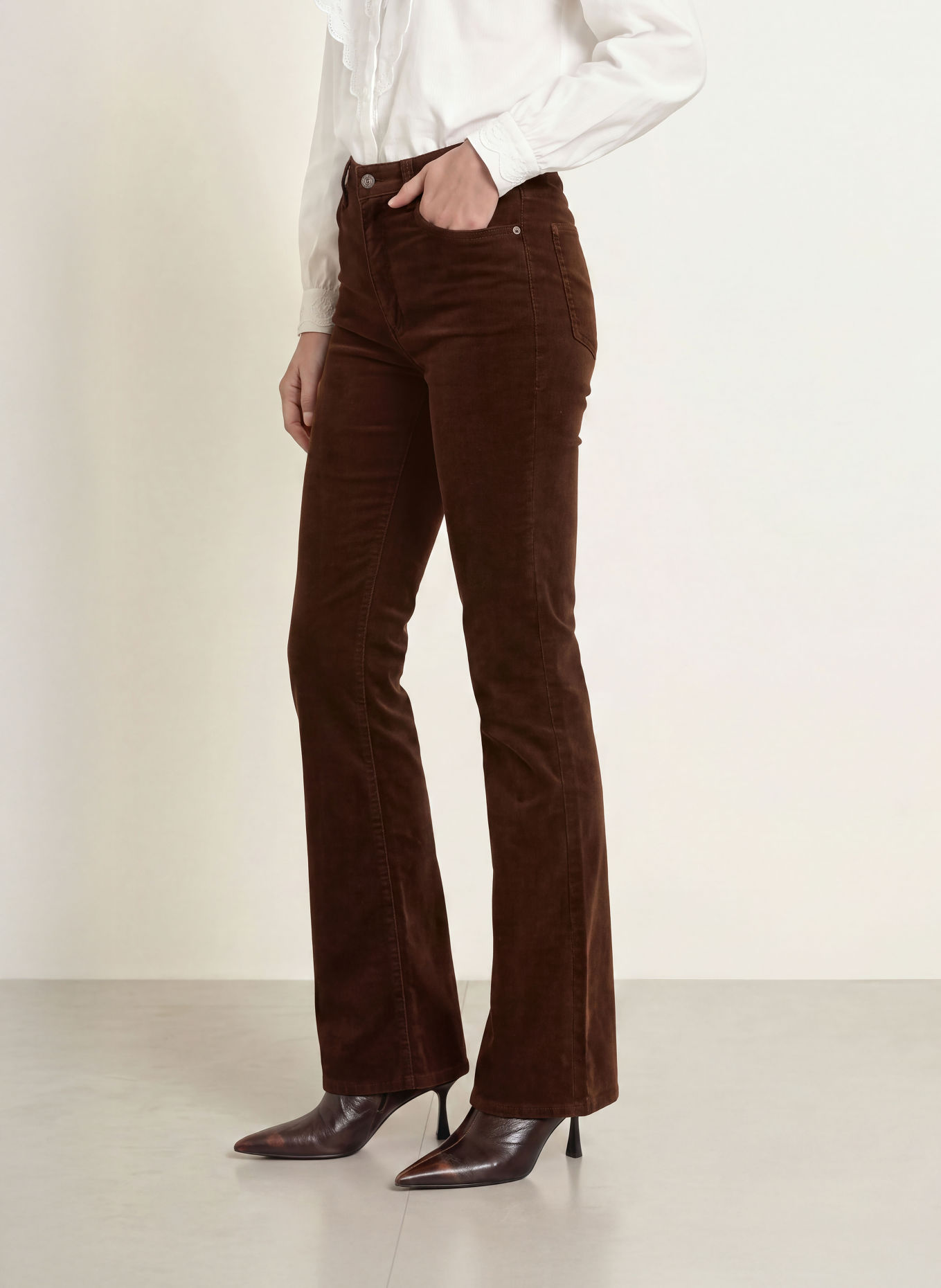 FRAME Pantalon bootcut THE CORDUROY REBOOT en velours côtelé: ESPR ESPRESSO