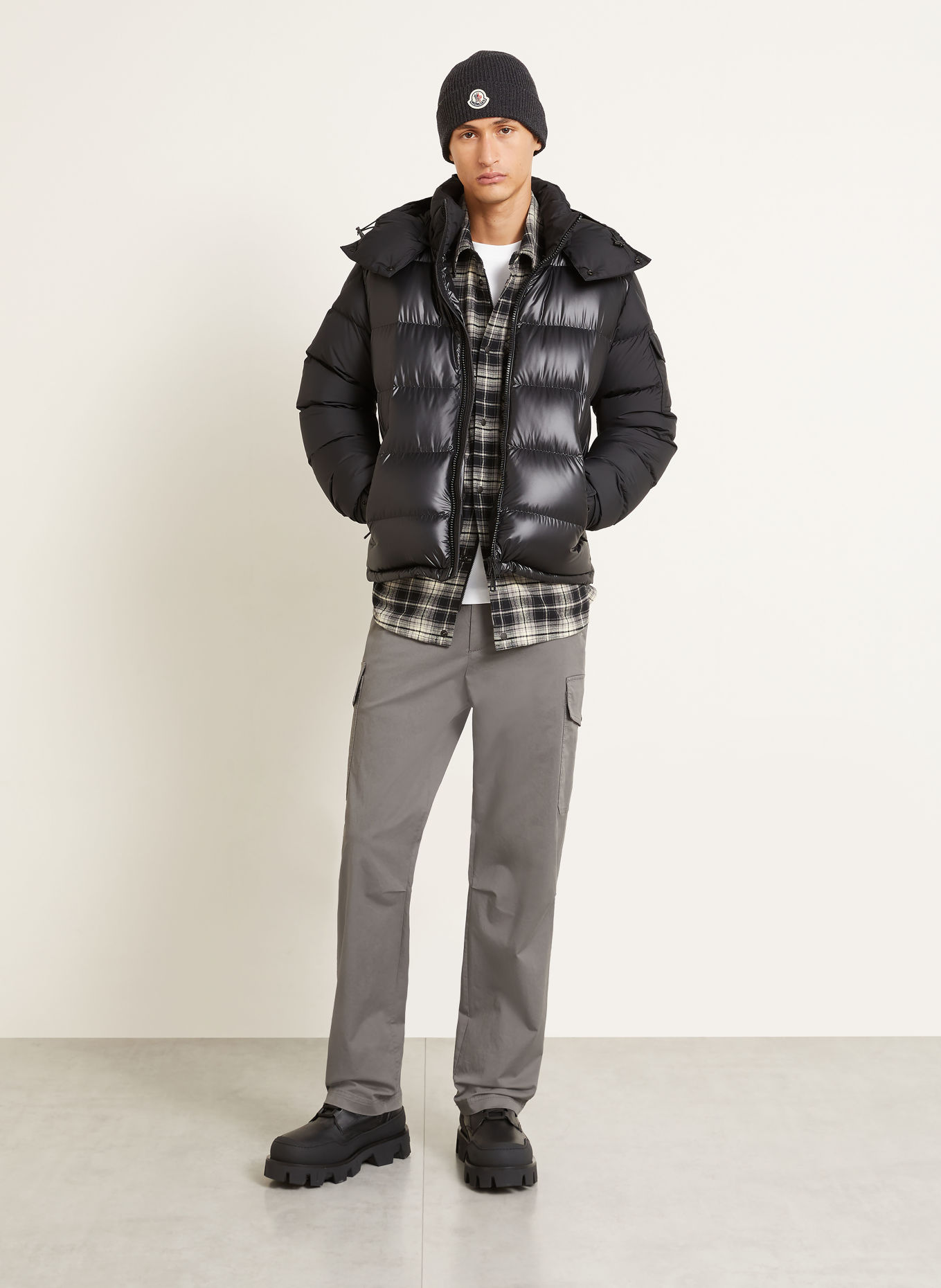 MONCLER Daunenjacke MAYA mit abnehmbarer Kapuze: SCHWARZ