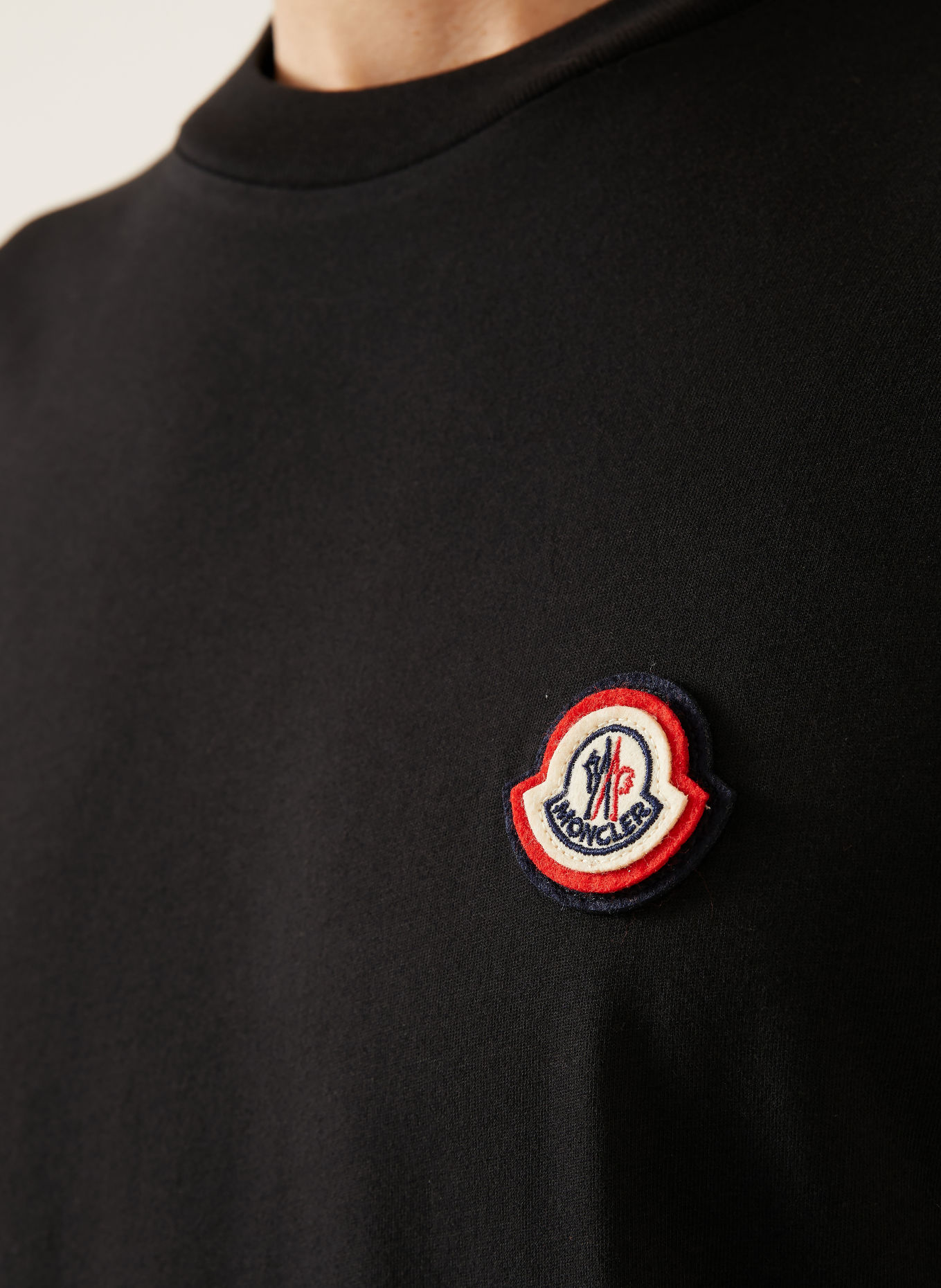 MONCLER T-shirt: BLACK / ECRU / RED