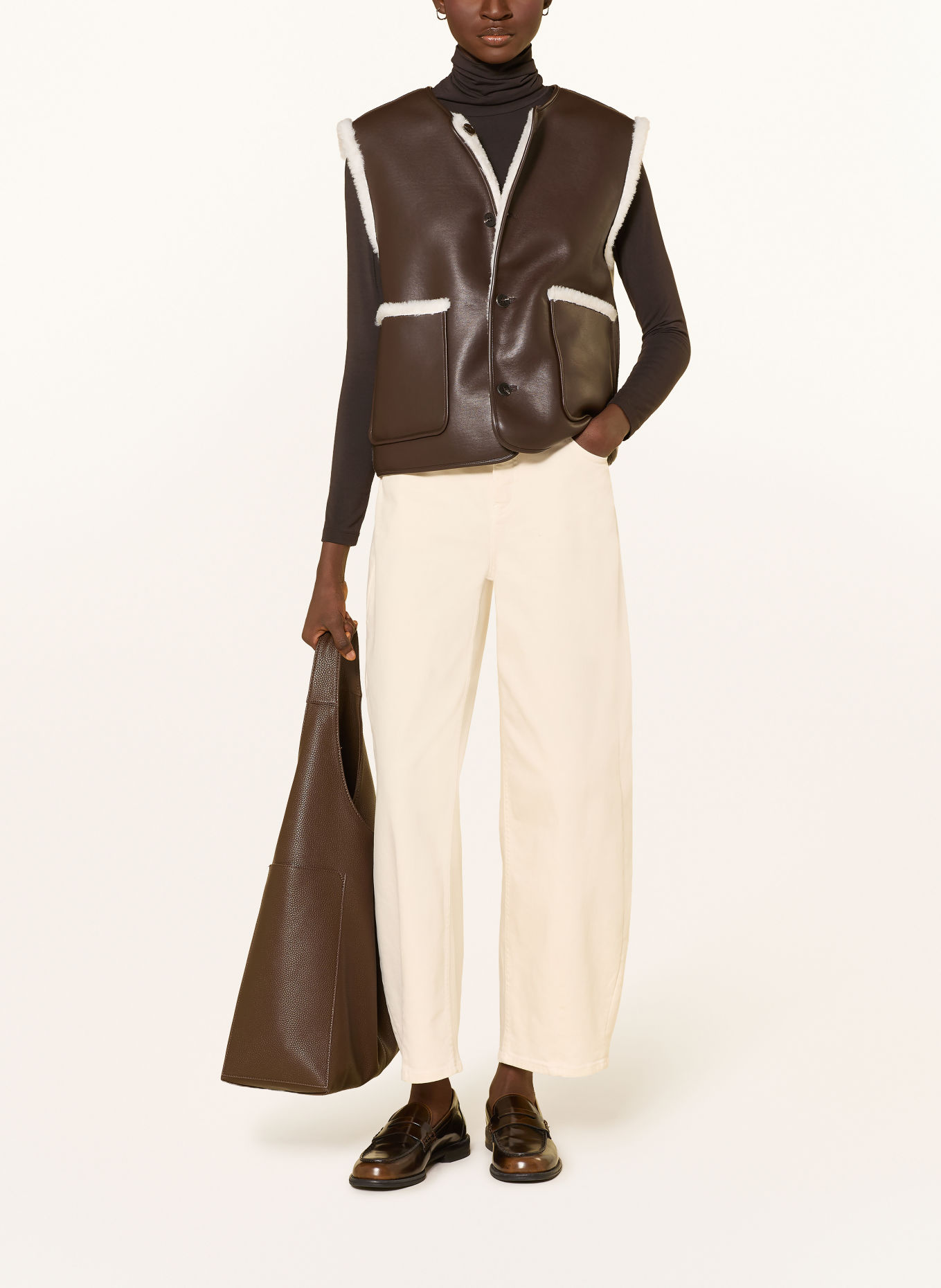 OPUS Veste sans manches réversible en fausse fourrure WASHEARLY: CRÈME / MARRON FONCÉ