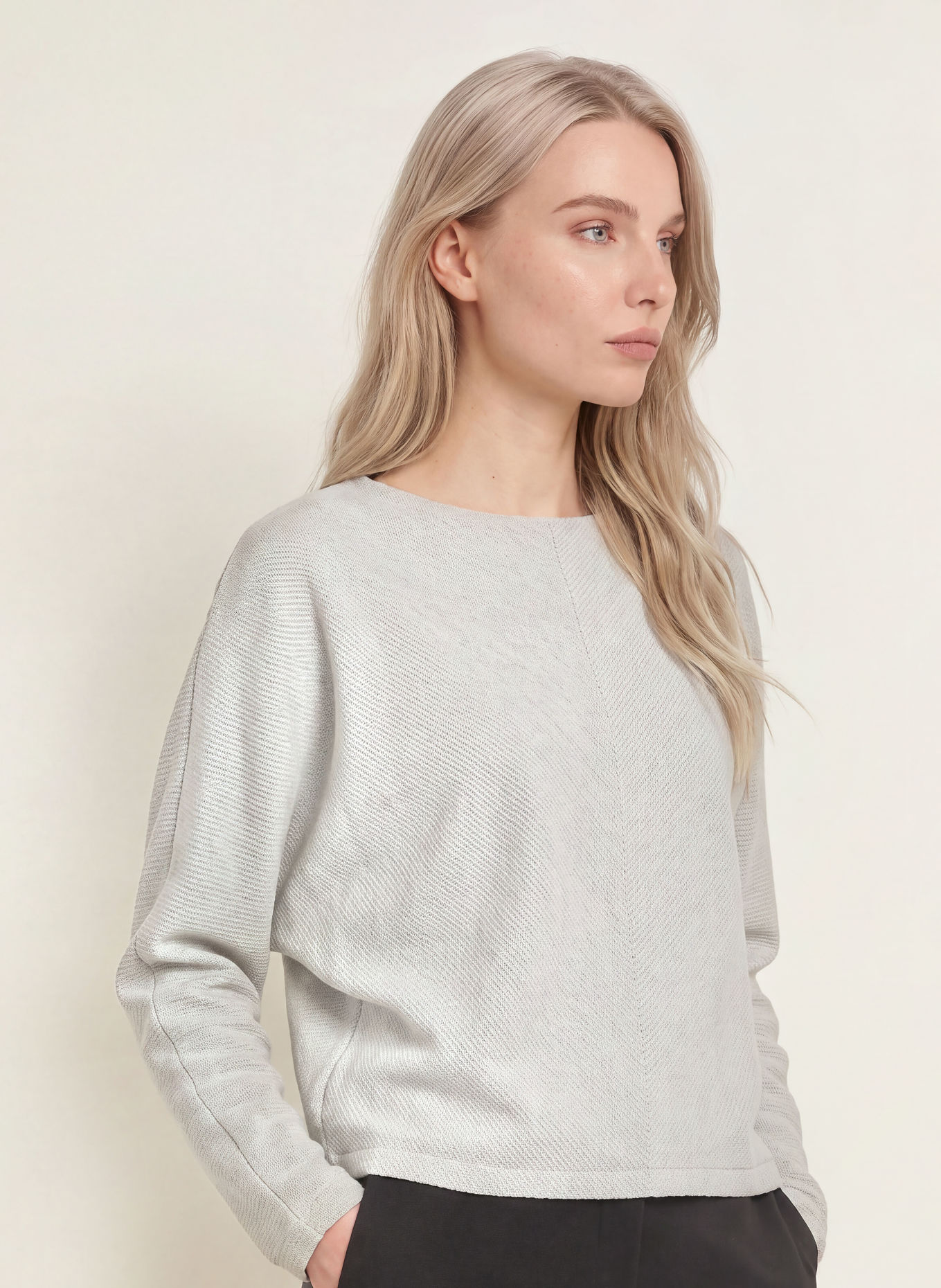 someday KERIKA Sweatshirt: ECRU / OLIVE