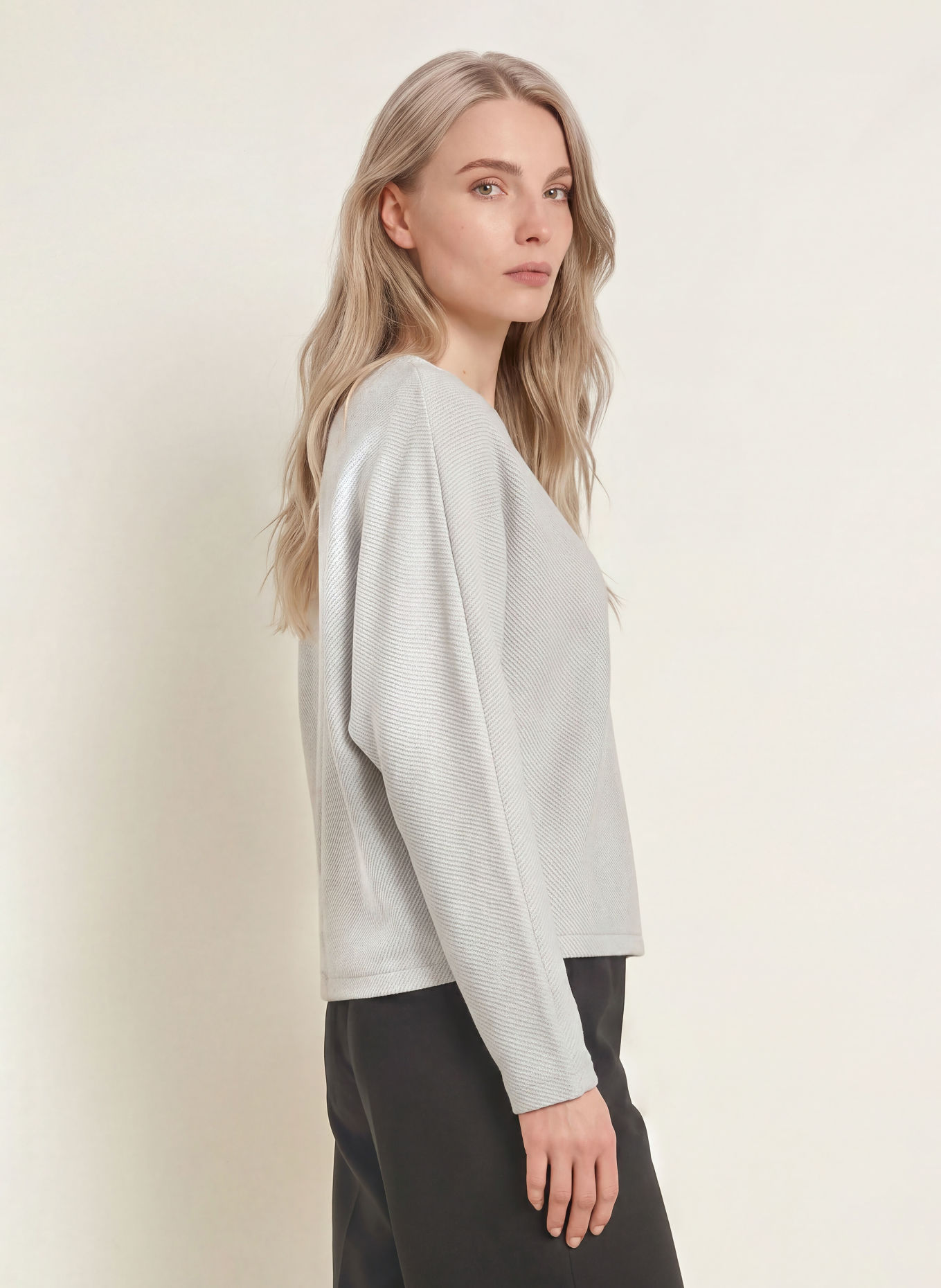 someday KERIKA Sweatshirt: ECRU / OLIVE