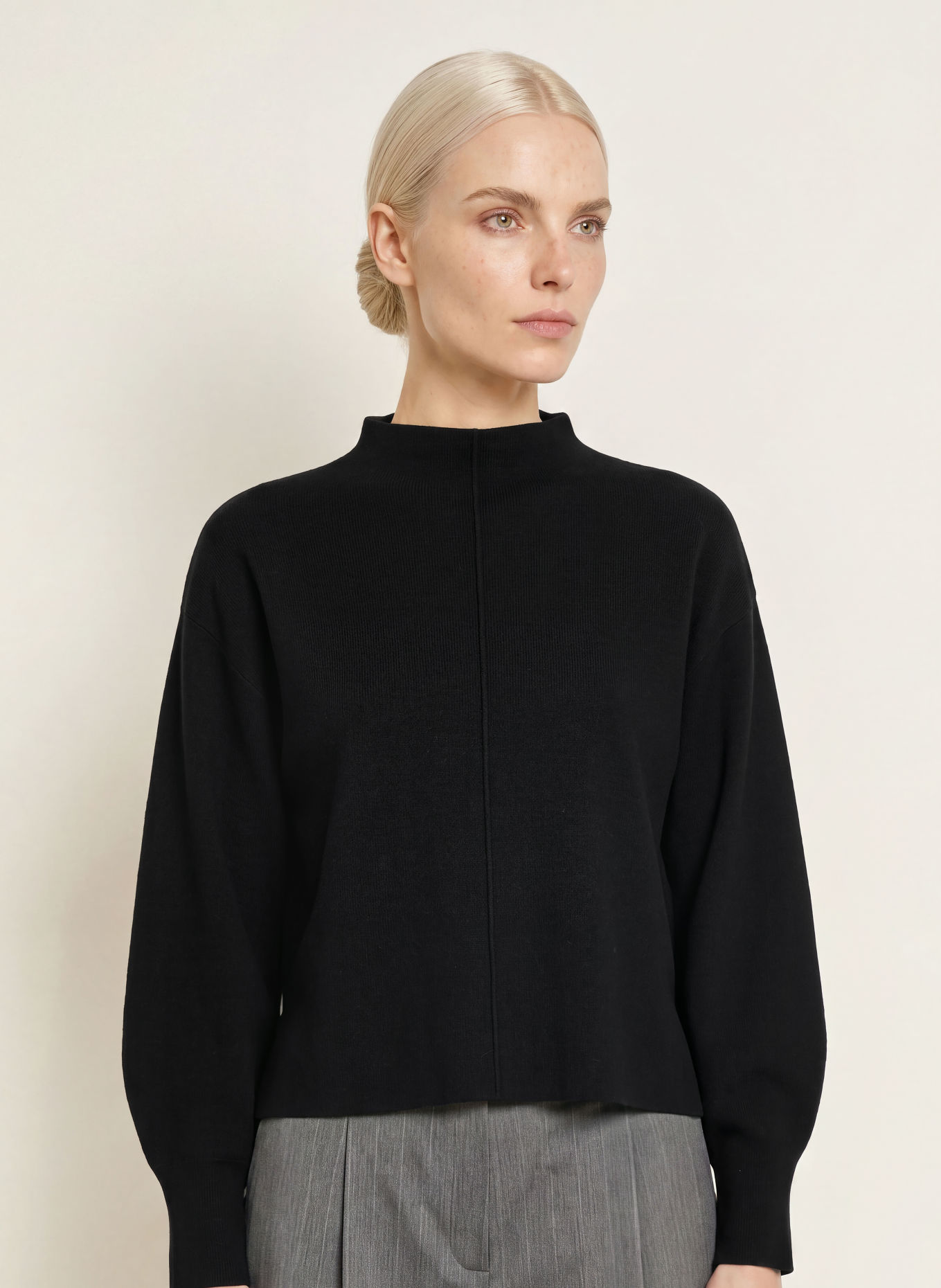 OPUS Pull PUNUS: NOIR