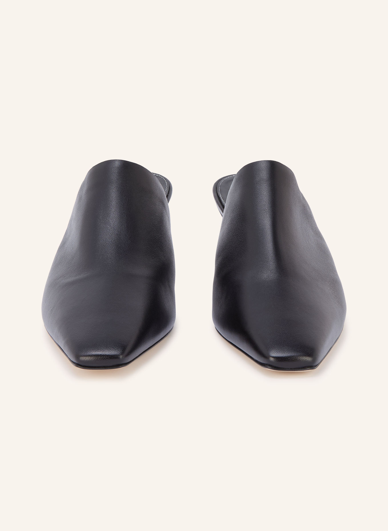 TOTEME Mules: SVART